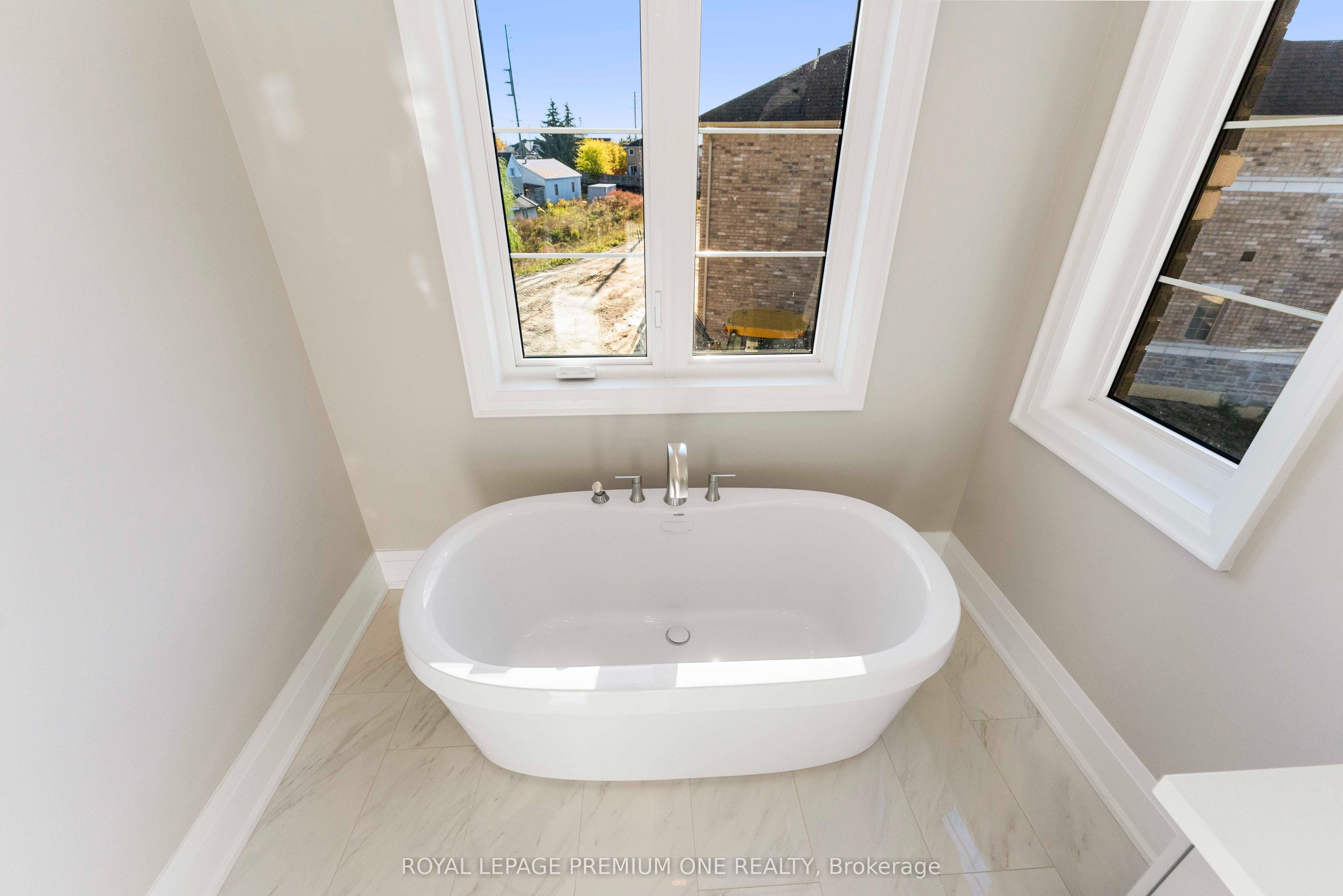 14 Jack Kenny Court Property Photo 33