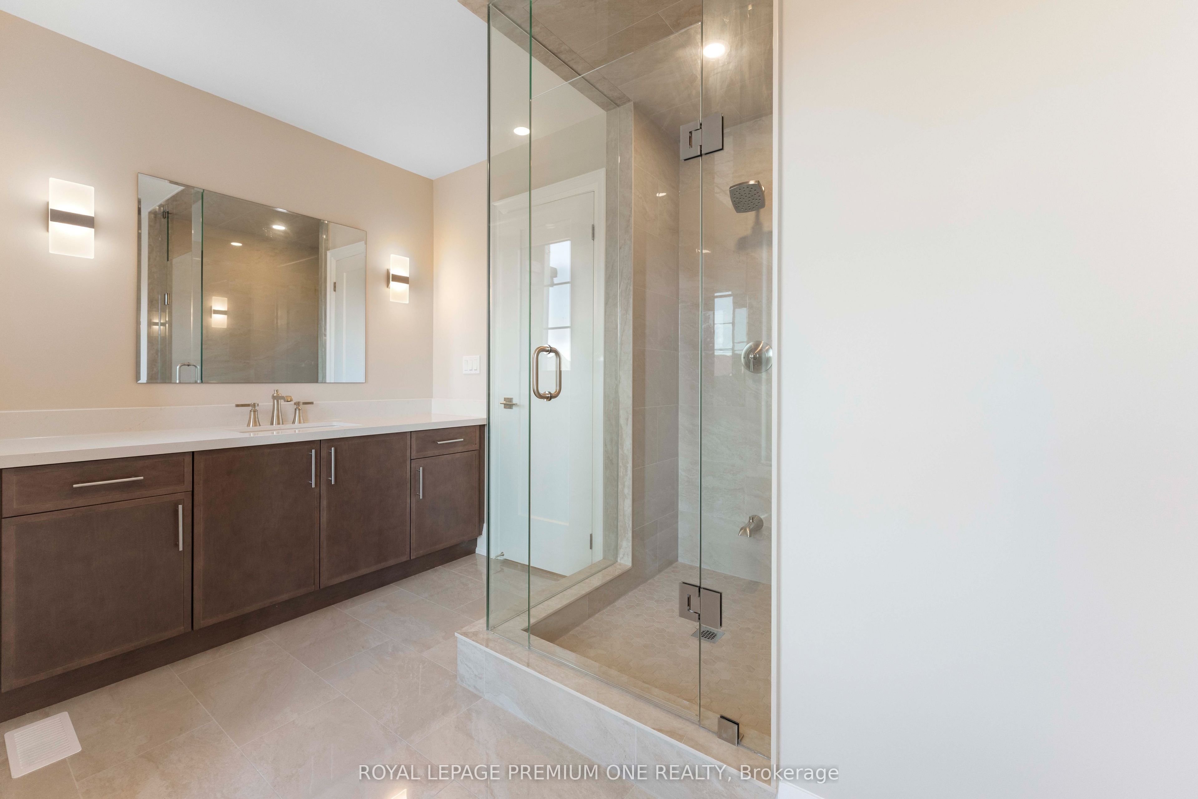 14 Jack Kenny Court Property Photo 43