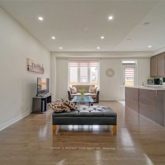 17 Angelfish Road Upper Property Photo 6