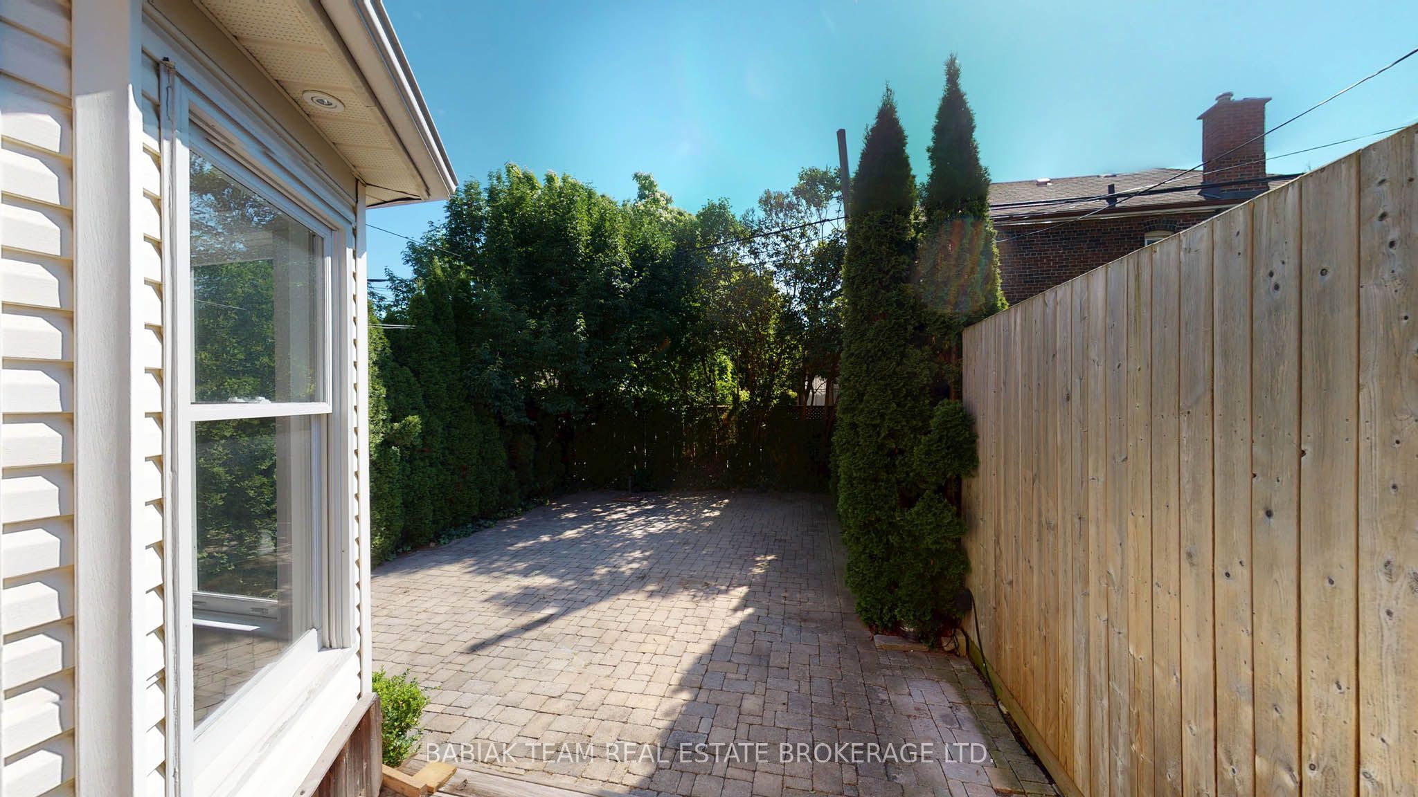 21 Humber Trail Property Photo 22