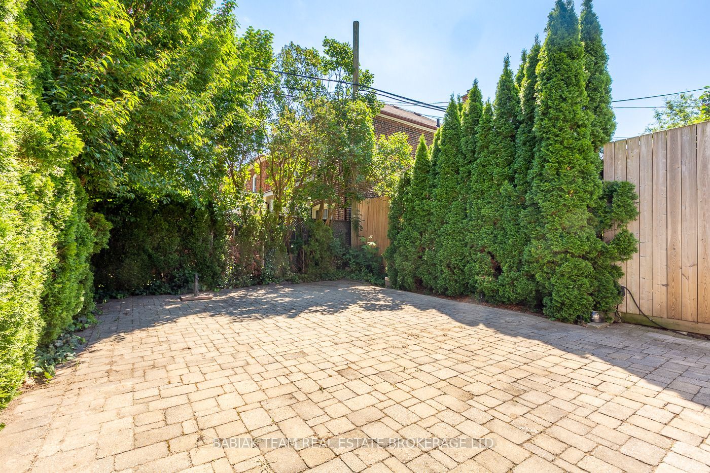21 Humber Trail Property Photo 45