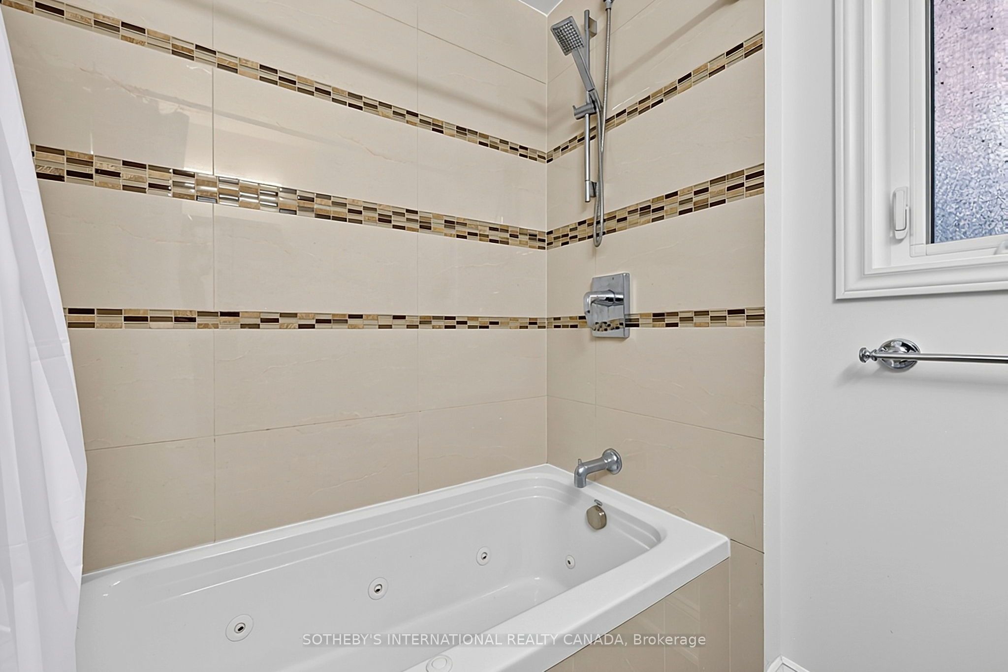 16 Smithfield Drive Property Photo 17