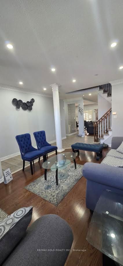 1202 Costigen Road Property Photo 3