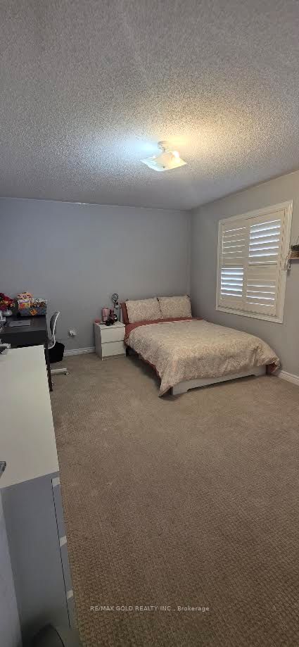 1202 Costigen Road Property Photo 13