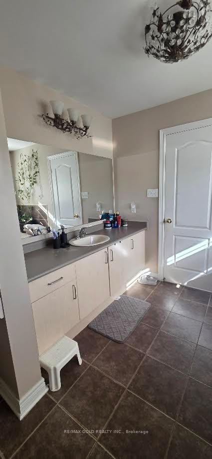 1202 Costigen Road Property Photo 14