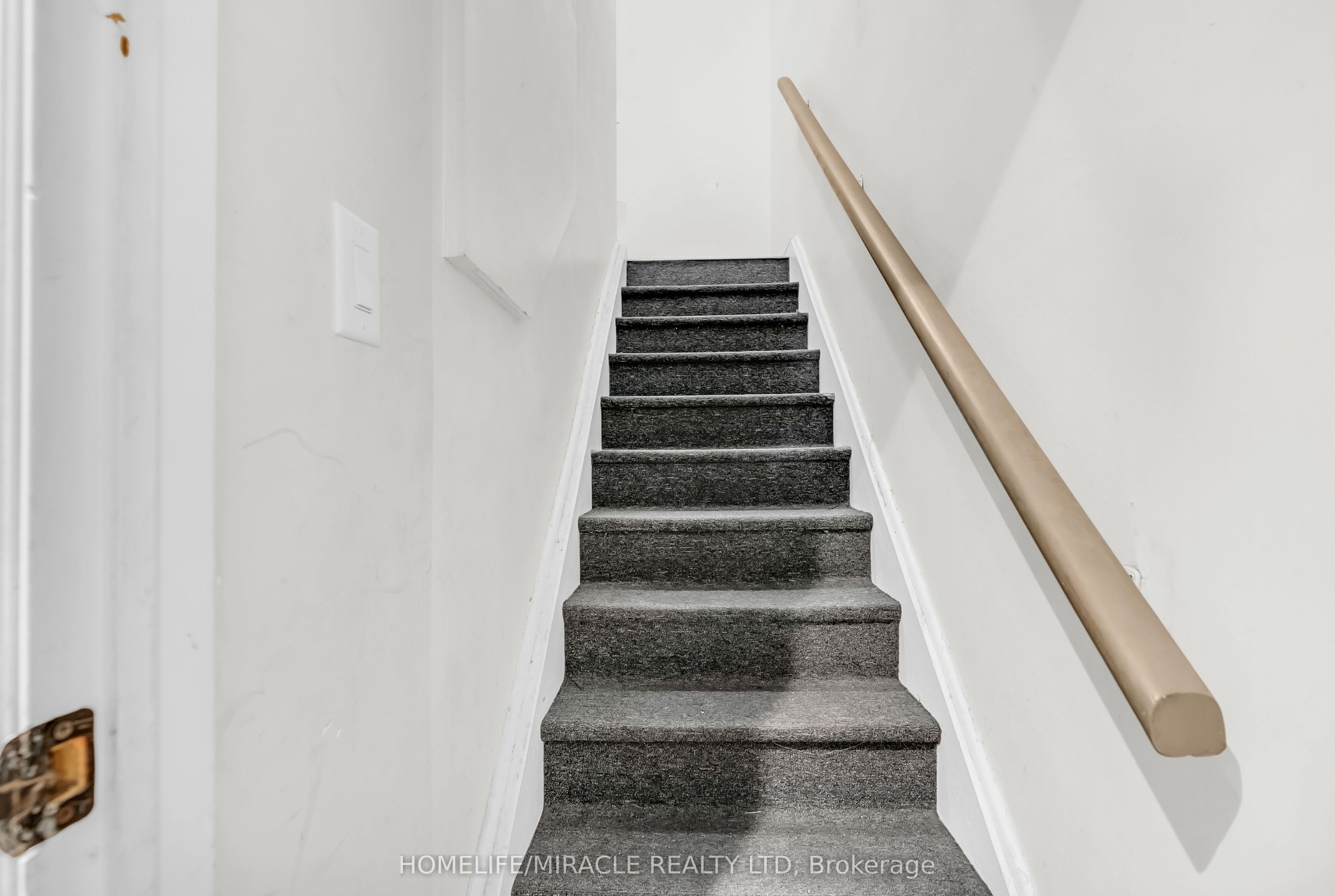 2901 Jane Street 93 Property Photo 13