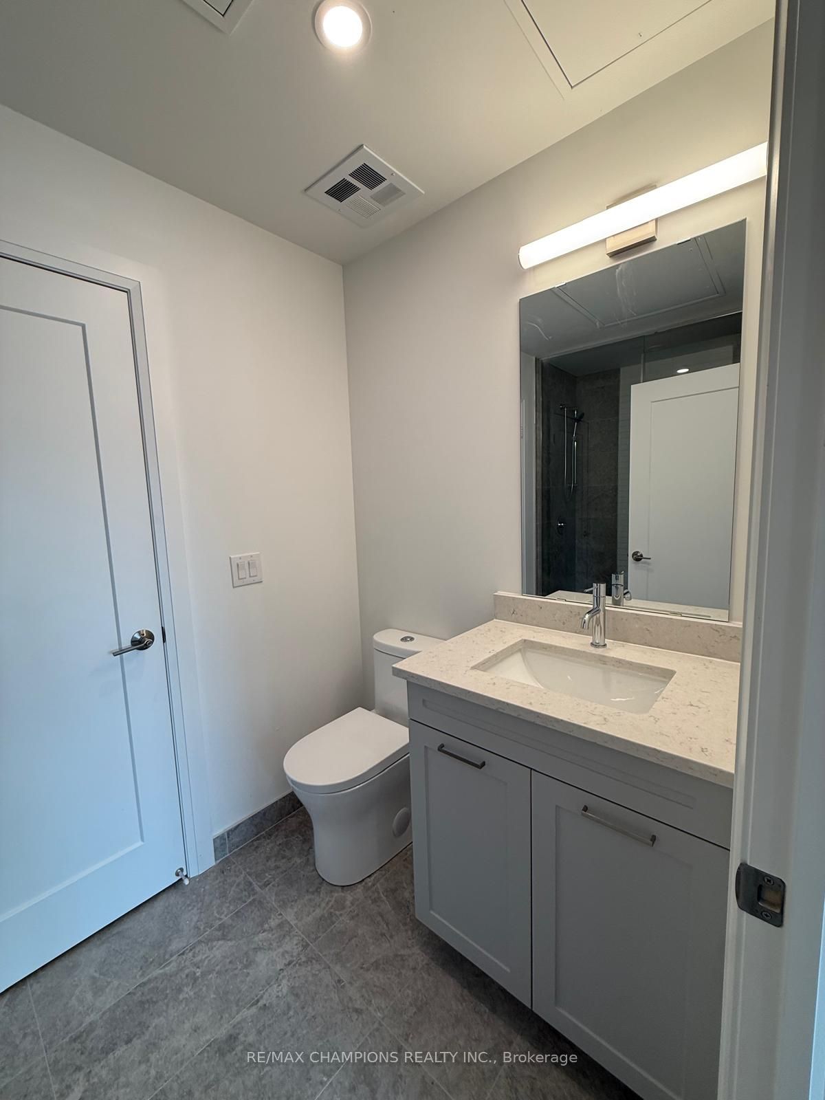 26 Mill Street 401 Property Photo 12