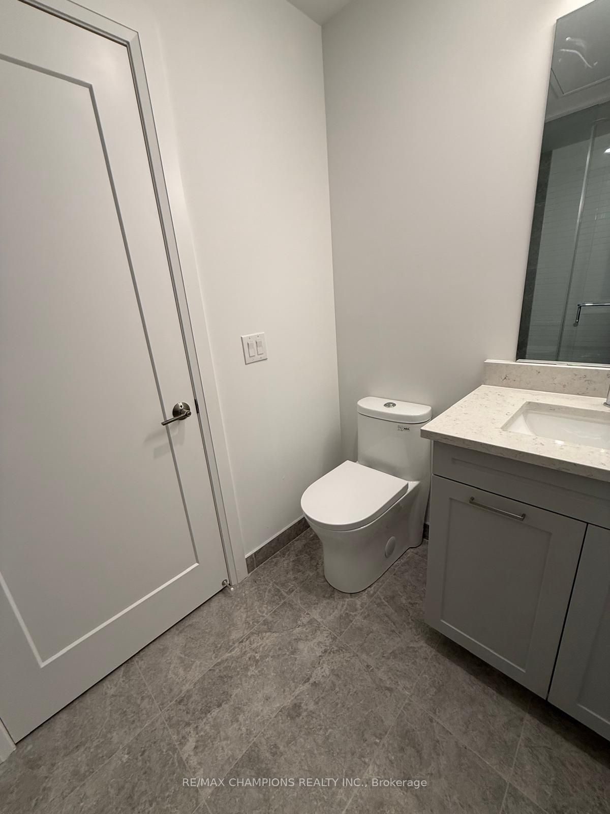 26 Mill Street 401 Property Photo 14