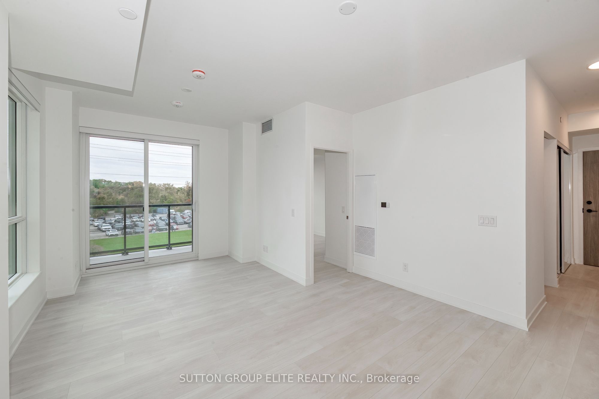 1381 Lakeshore Boulevard 315 Property Photo 7