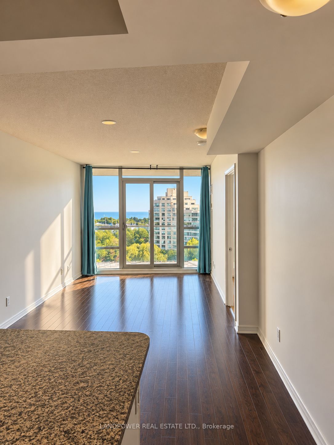 2230 Lakeshore Boulevard W 801 Property Photo 4