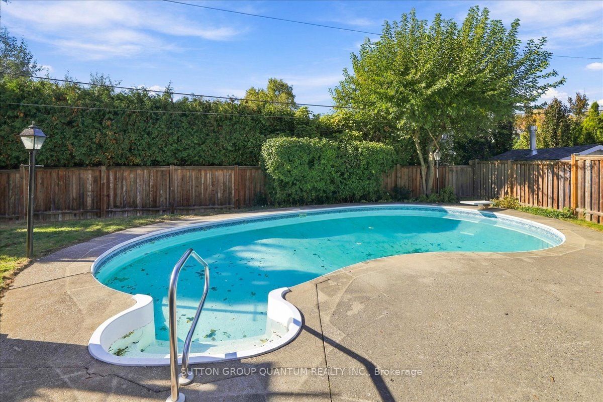 368 Aurora Crescent Property Photo 39