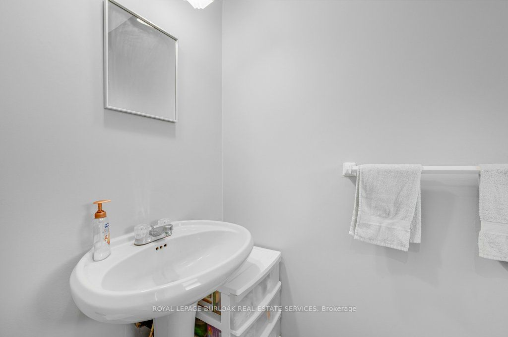 609 Roseheath Drive Property Photo 12