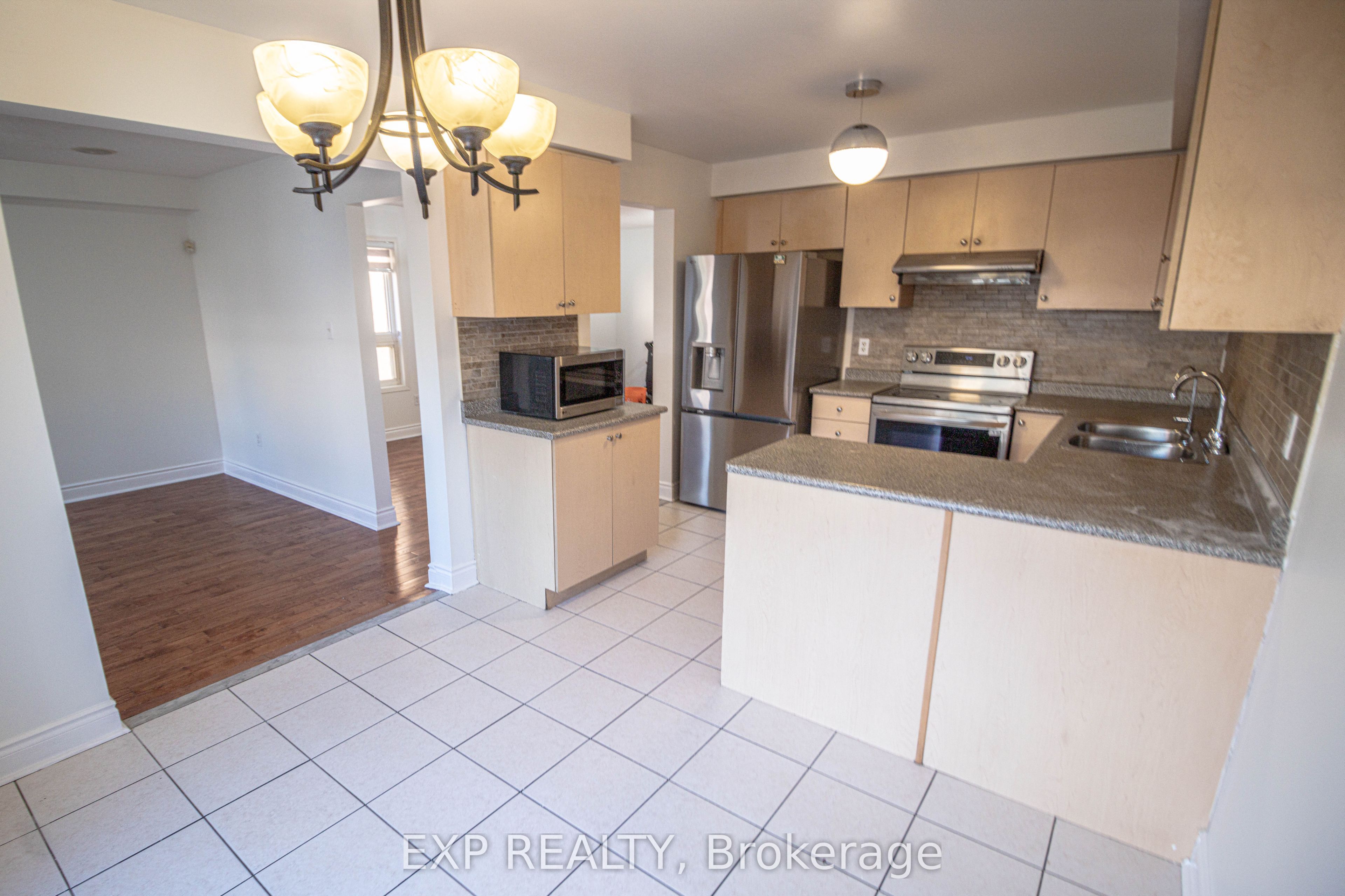 43 Luella Crescent Property Photo 6