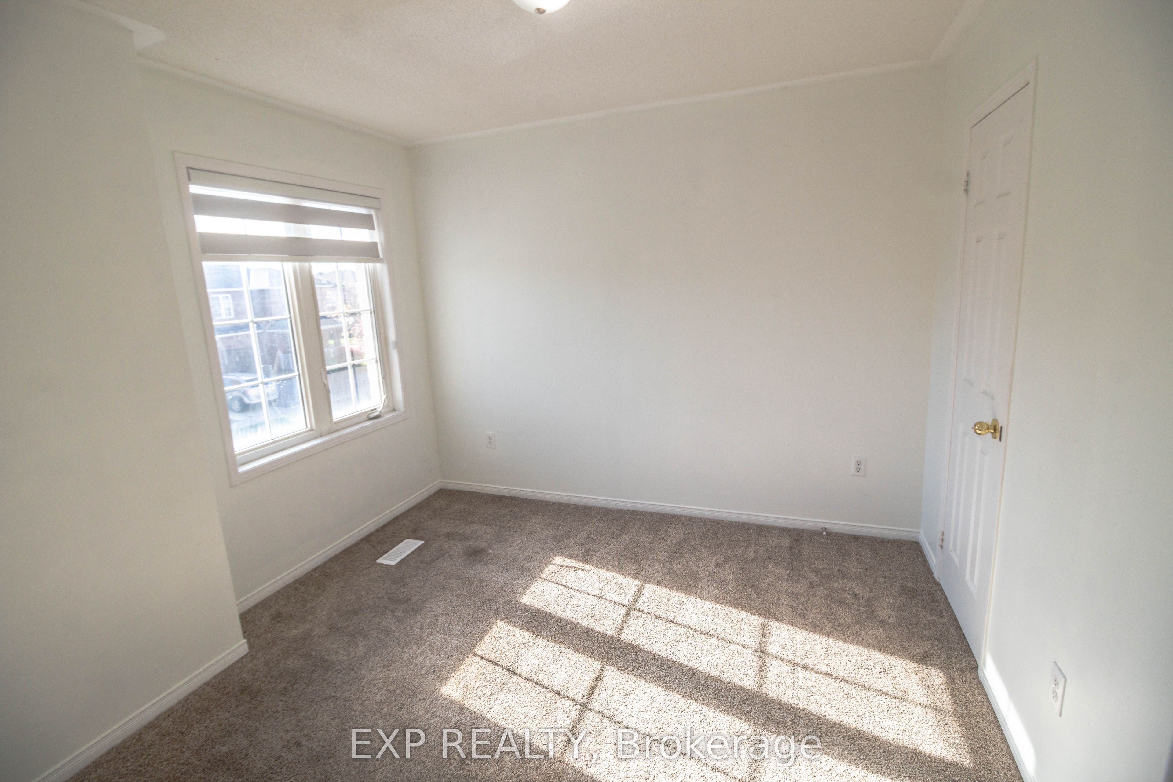 43 Luella Crescent Property Photo 16