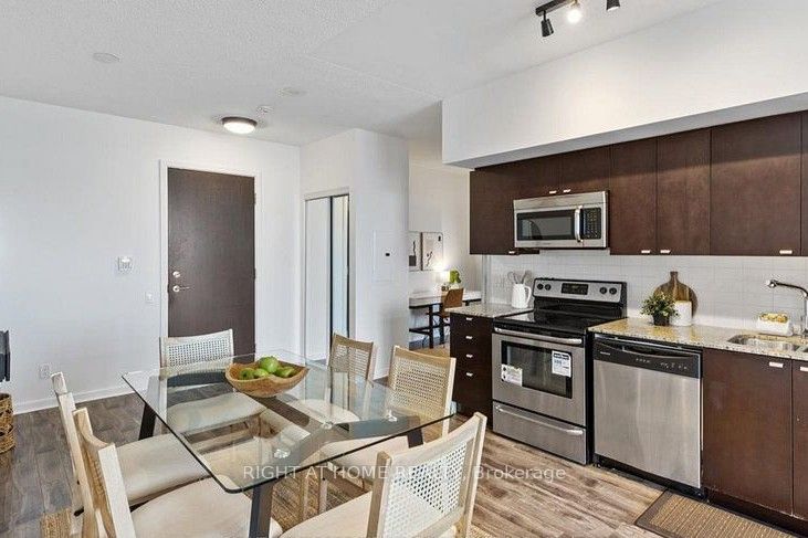 105 The Queens Way 3313 Property Photo 7