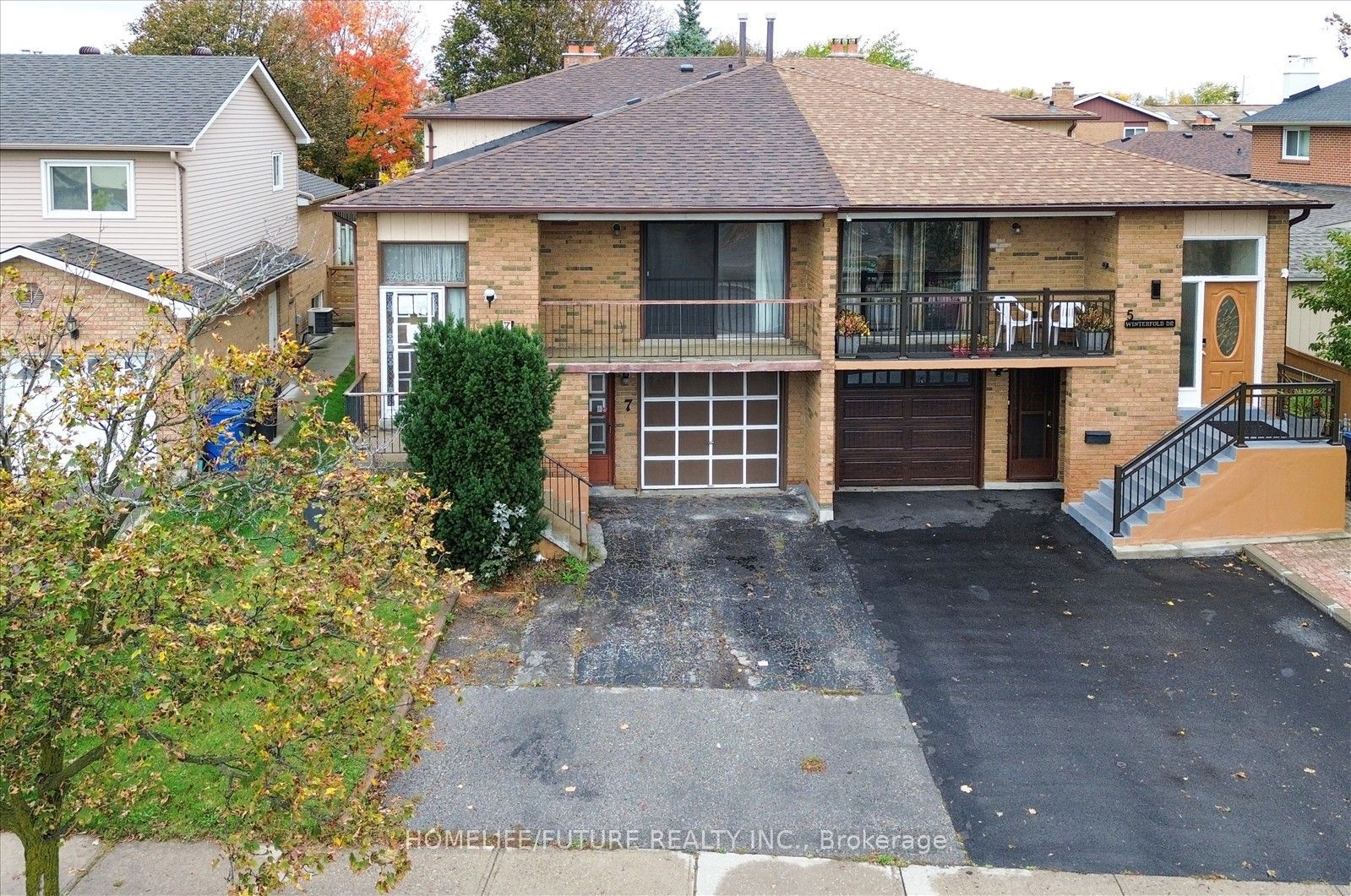 7 Winterfold Drive Property Photo 1