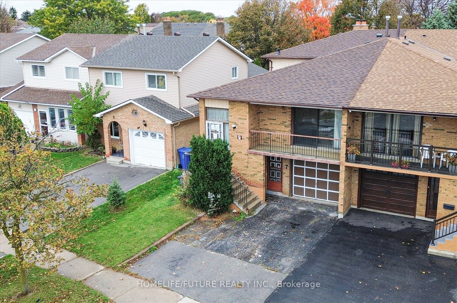 7 Winterfold Drive Property Photo 2