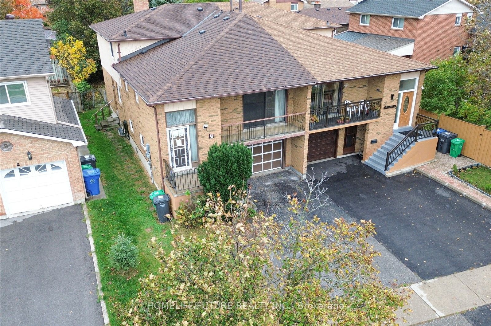 7 Winterfold Drive Property Photo 3