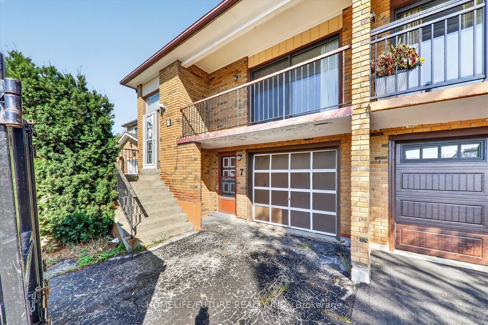 7 Winterfold Drive Property Photo 8