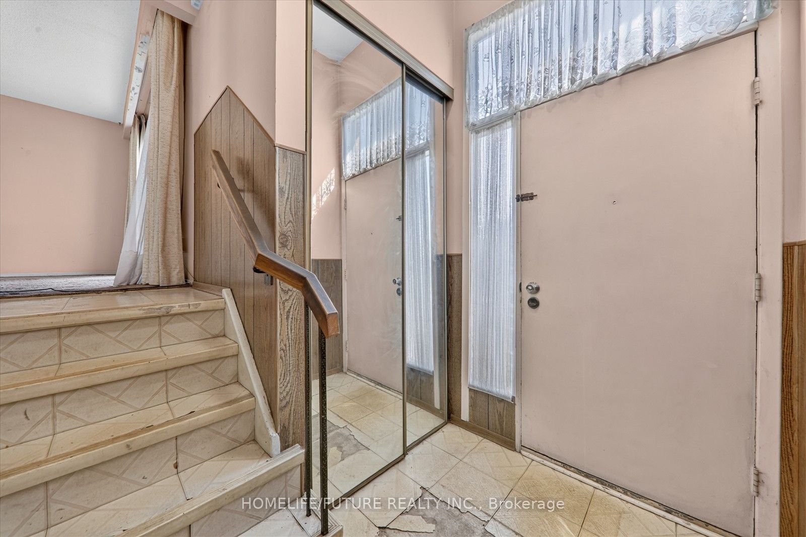 7 Winterfold Drive Property Photo 11