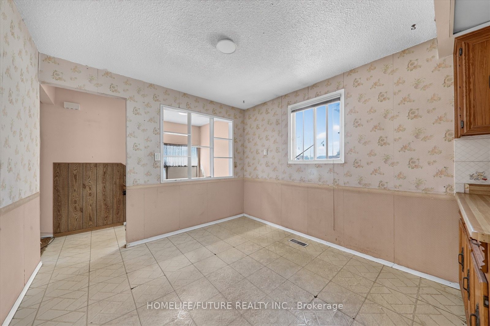 7 Winterfold Drive Property Photo 17