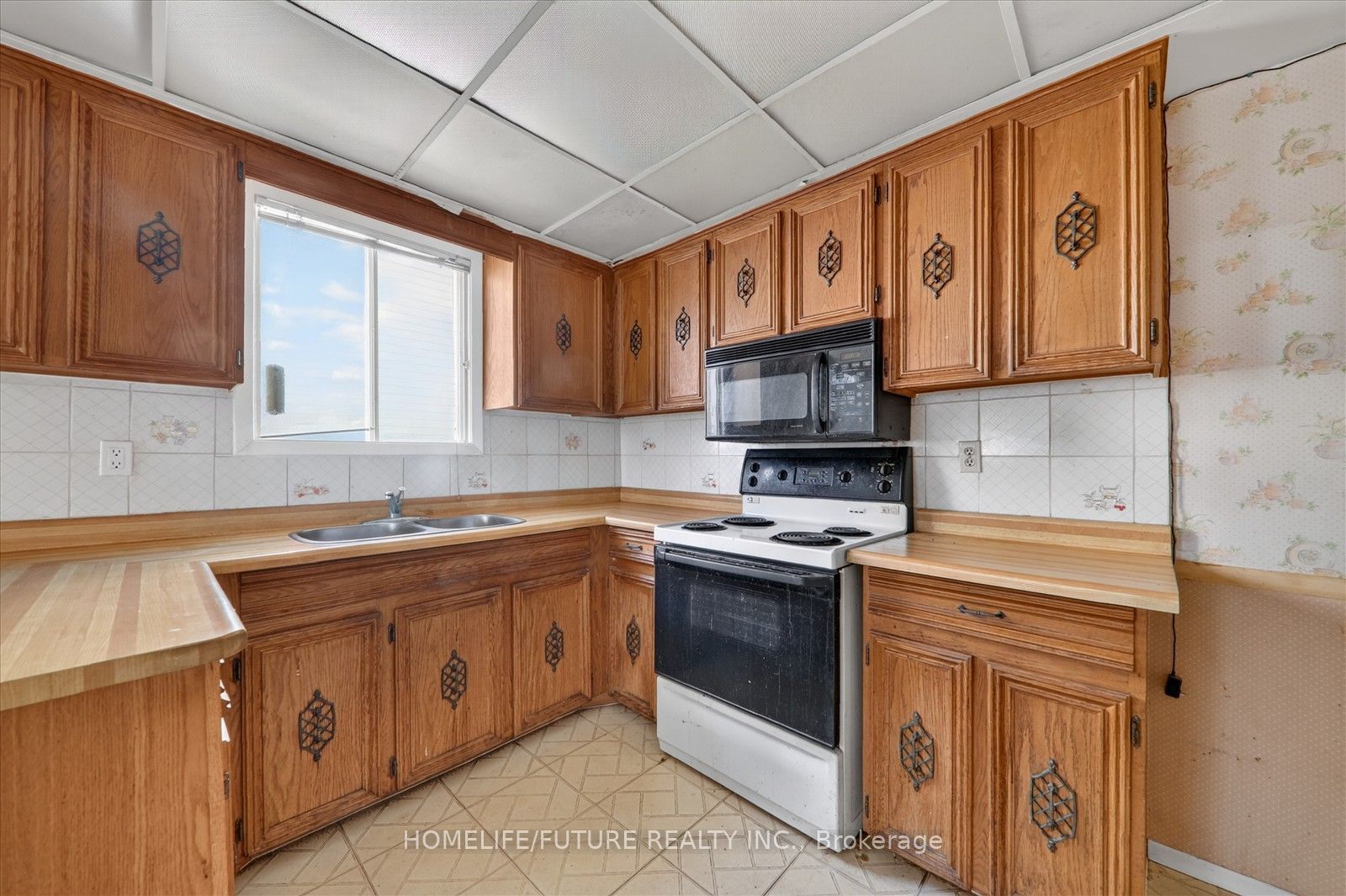 7 Winterfold Drive Property Photo 19
