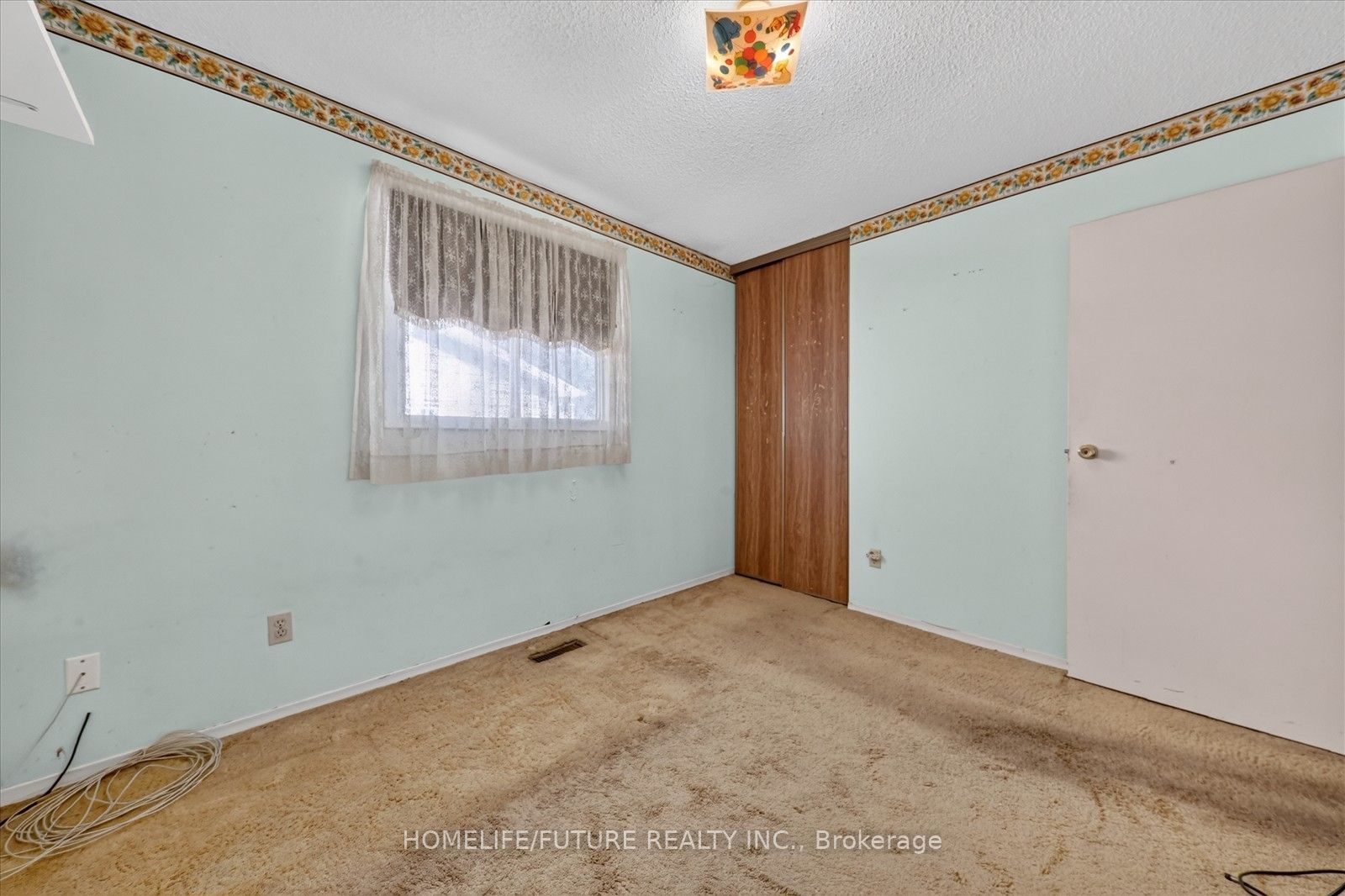 7 Winterfold Drive Property Photo 23