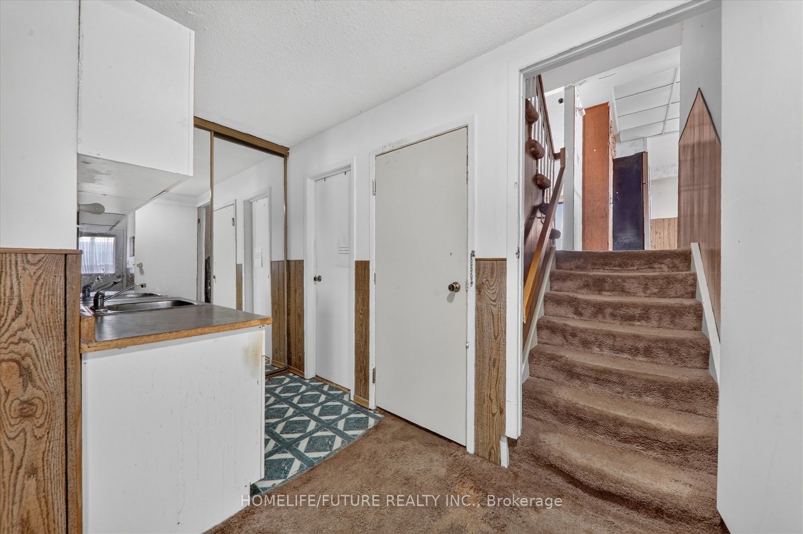 7 Winterfold Drive Property Photo 29