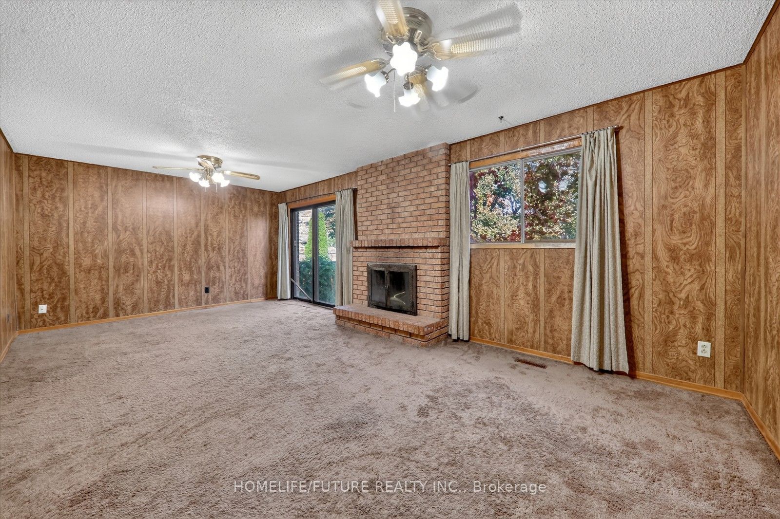 7 Winterfold Drive Property Photo 31