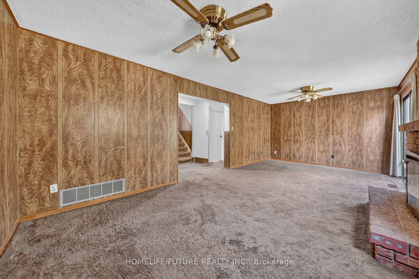 7 Winterfold Drive Property Photo 32