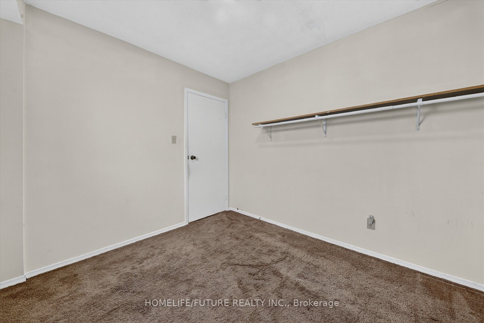 7 Winterfold Drive Property Photo 35