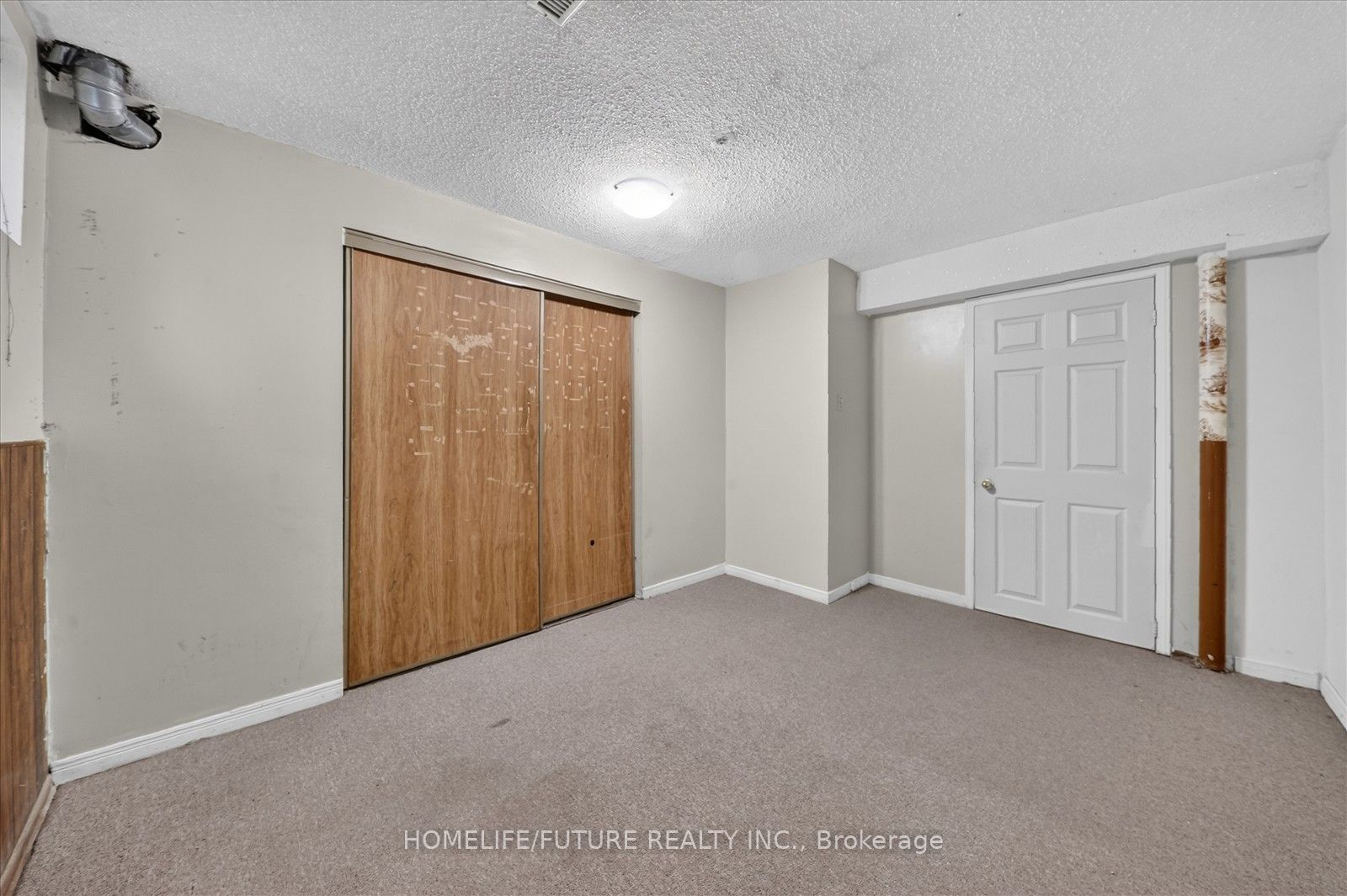 7 Winterfold Drive Property Photo 43