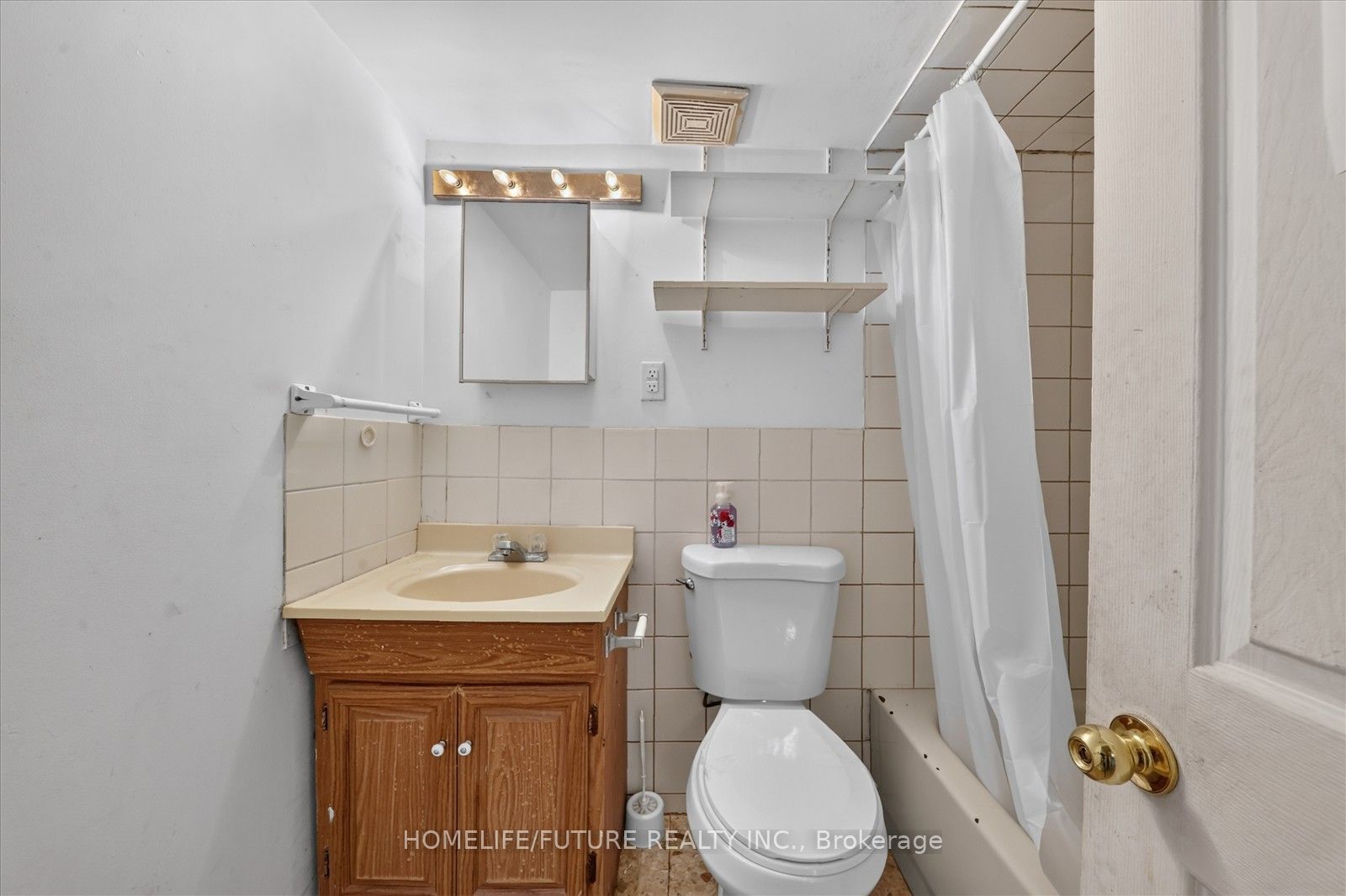 7 Winterfold Drive Property Photo 44