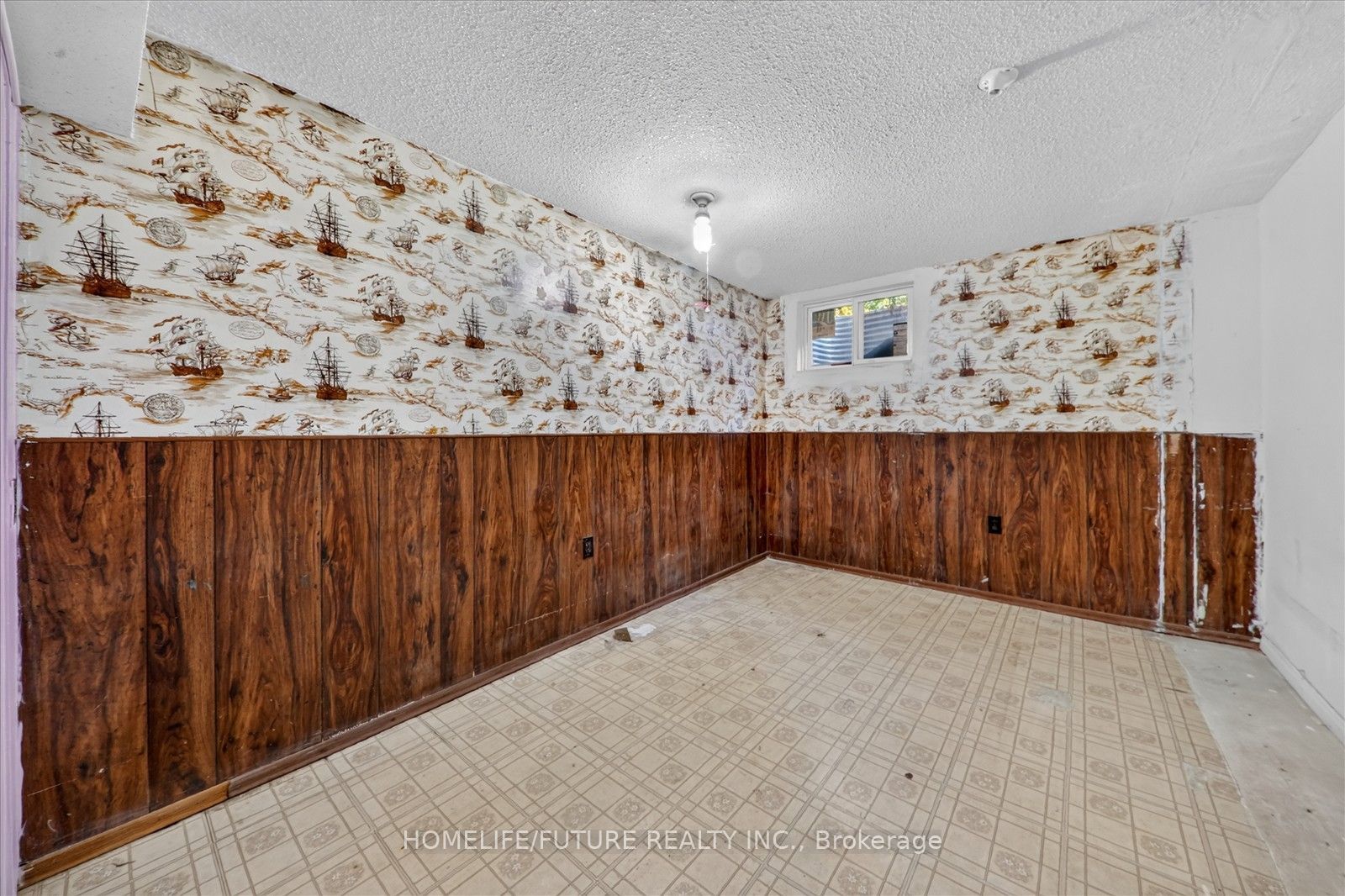 7 Winterfold Drive Property Photo 45