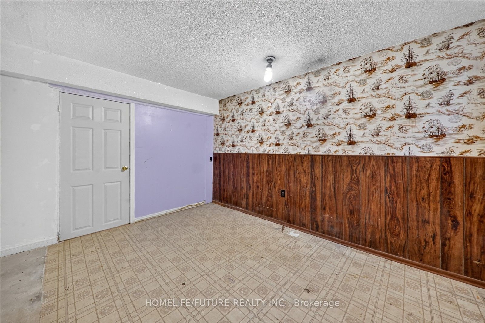 7 Winterfold Drive Property Photo 46