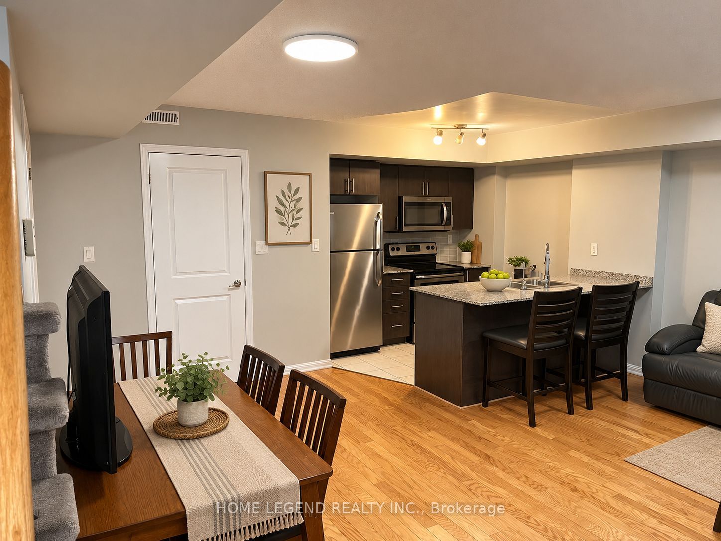 7 Foundry Avenue 117 Property Photo 5