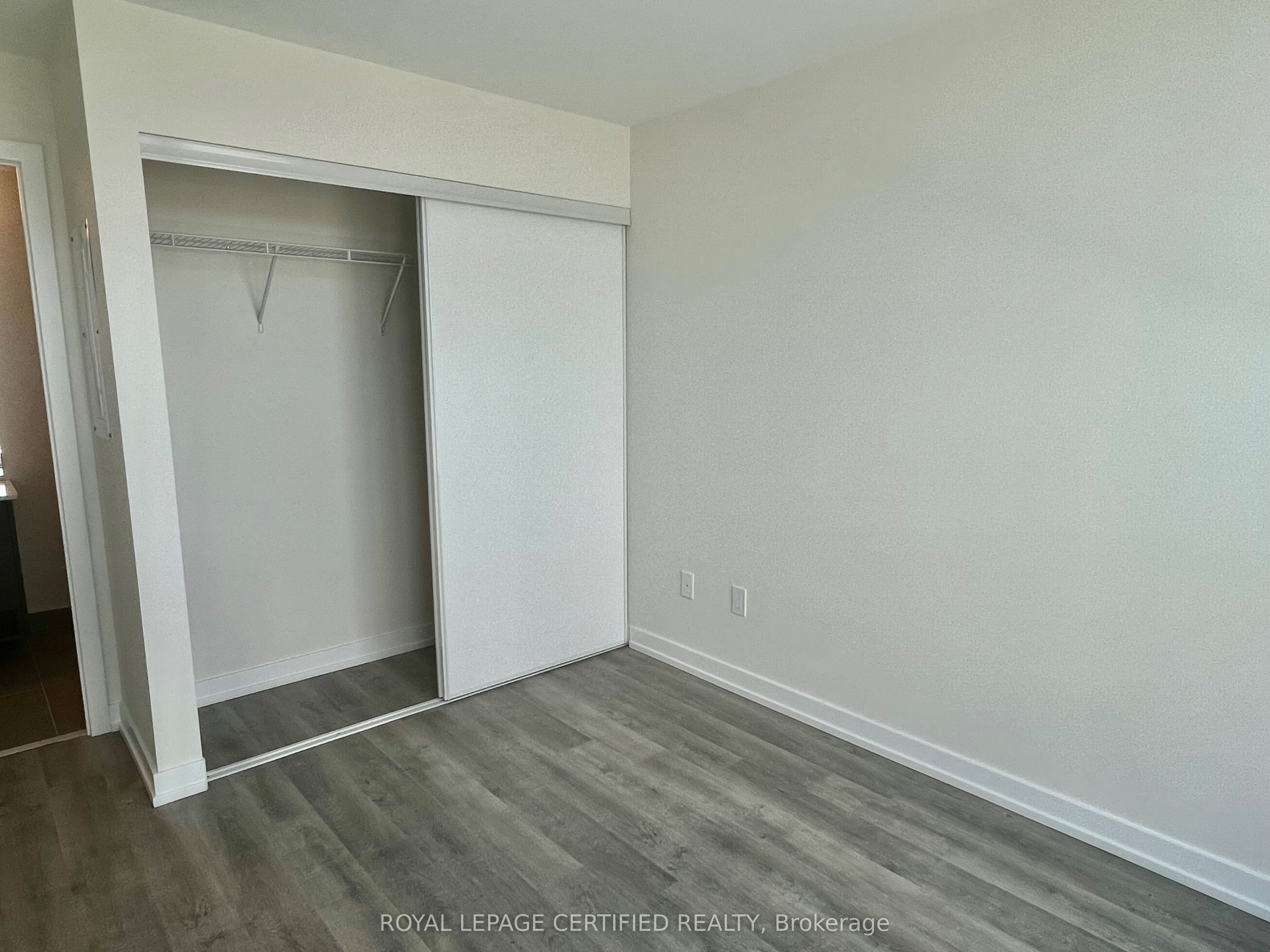2300 St. Clair Avenue W 522 Property Photo 9