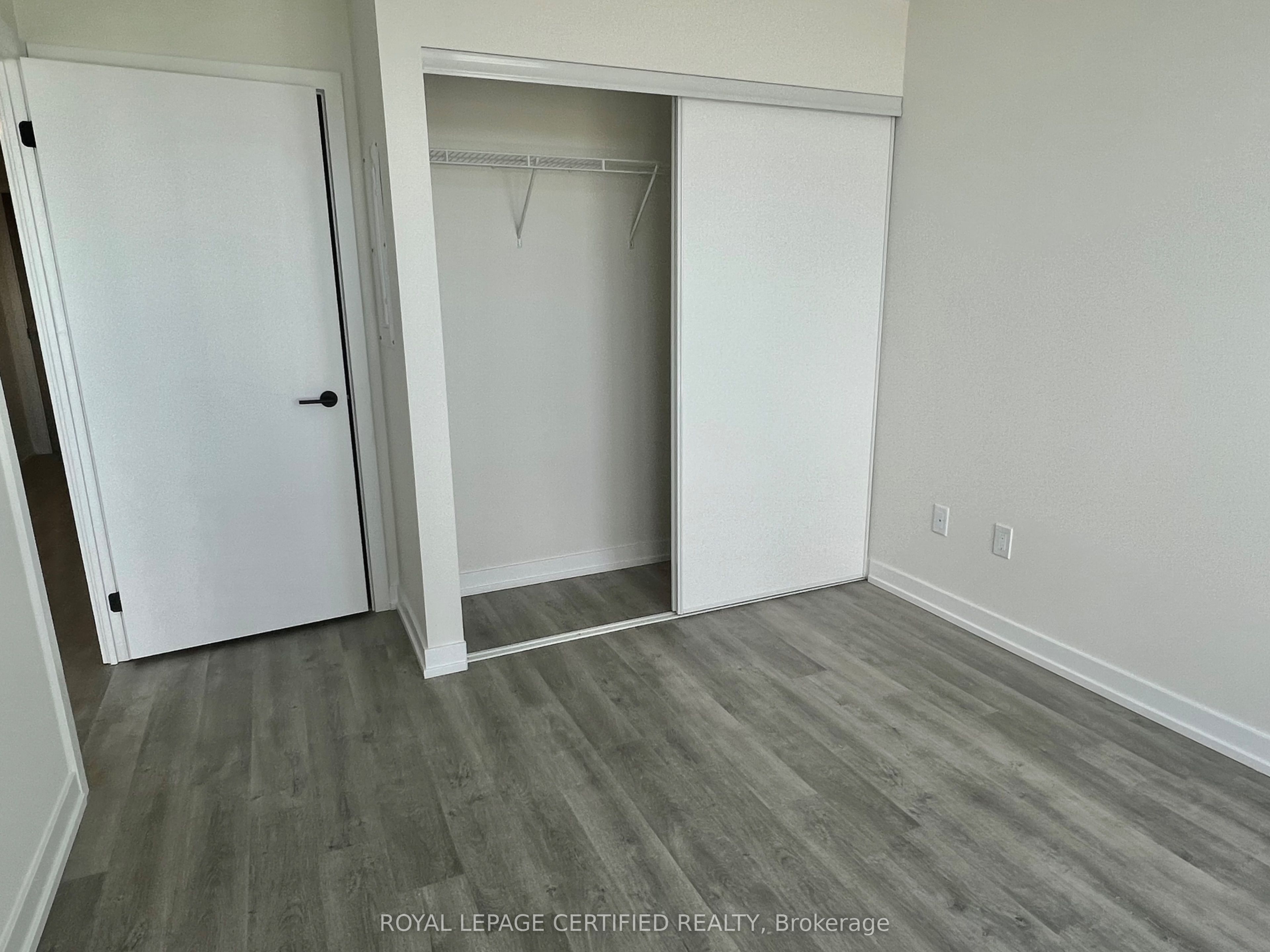 2300 St. Clair Avenue W 522 Property Photo 11