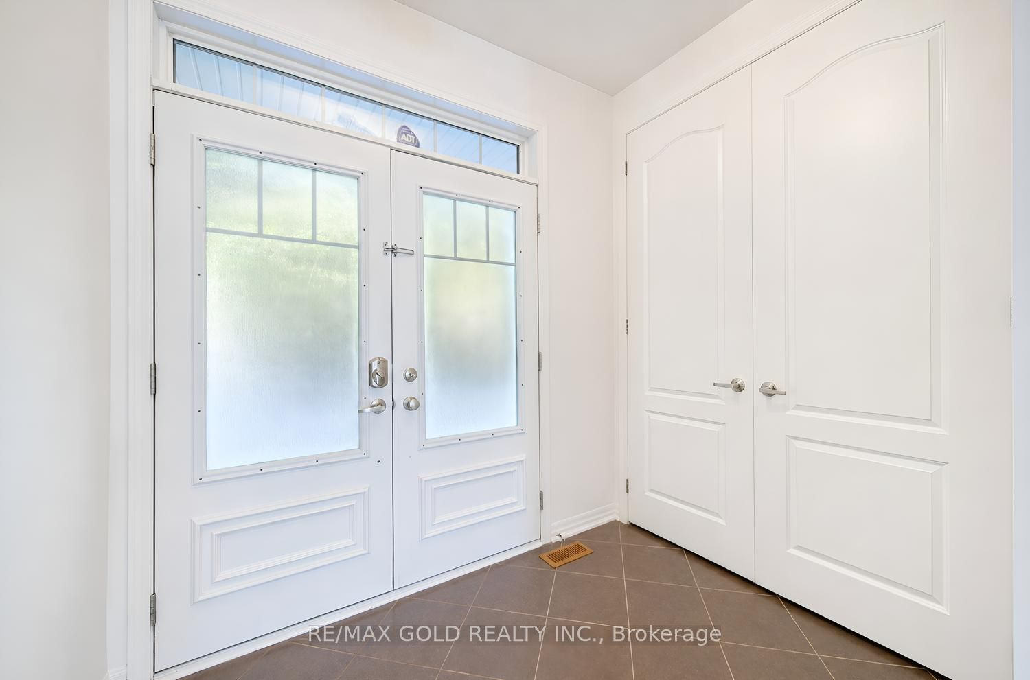 48 Bevington Road Property Photo 3