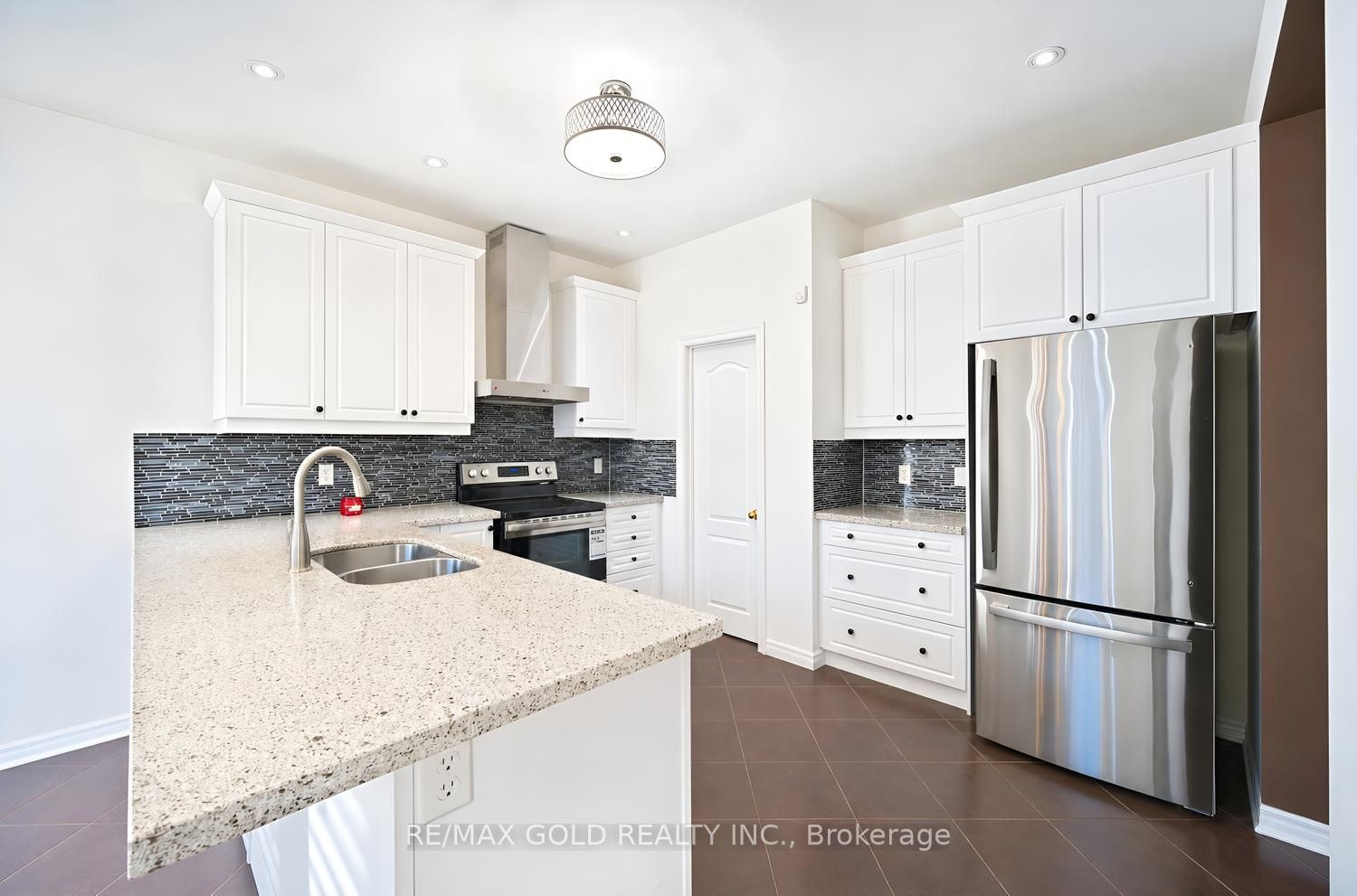 48 Bevington Road Property Photo 16
