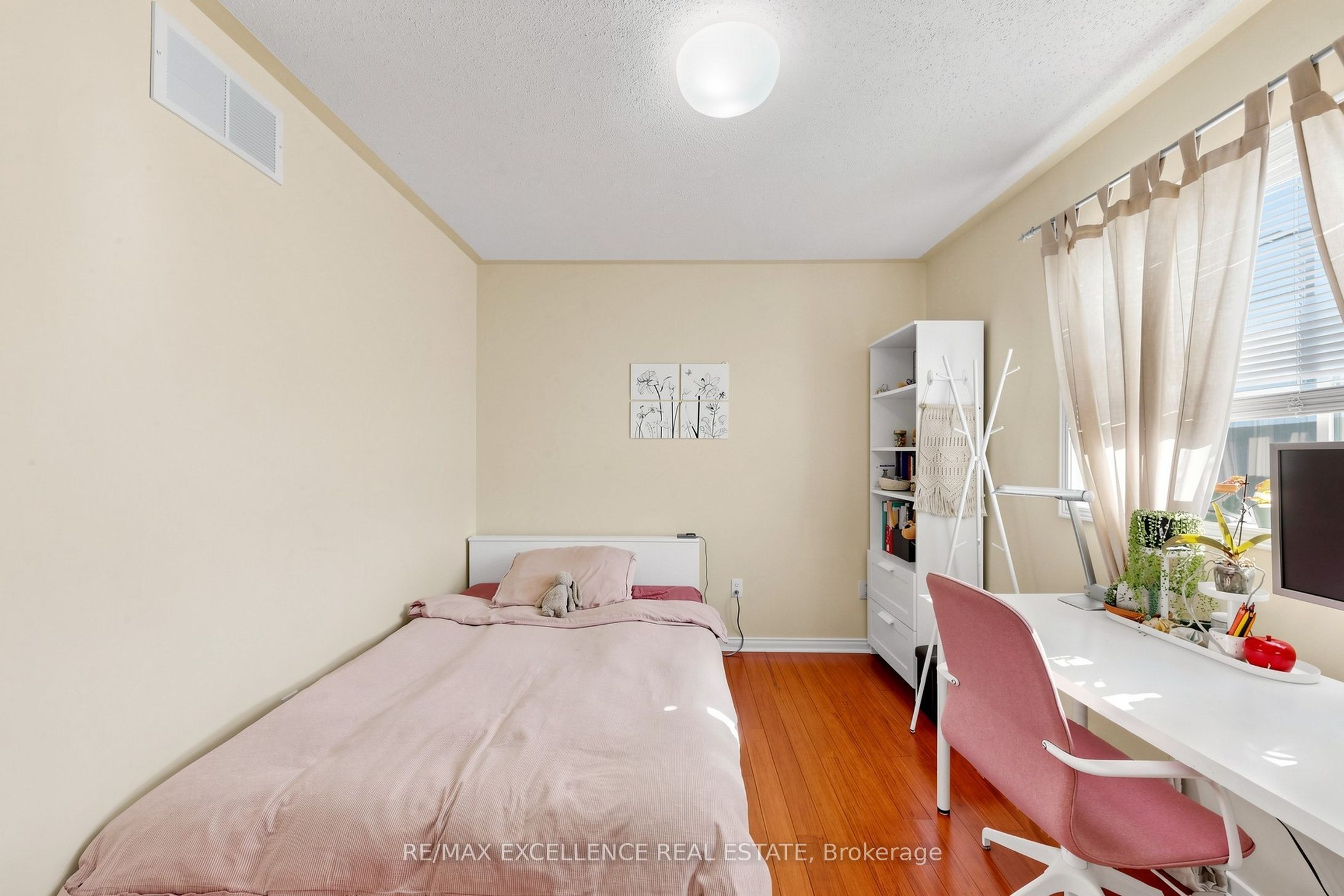 72 Desert Sand Drive Property Photo 28