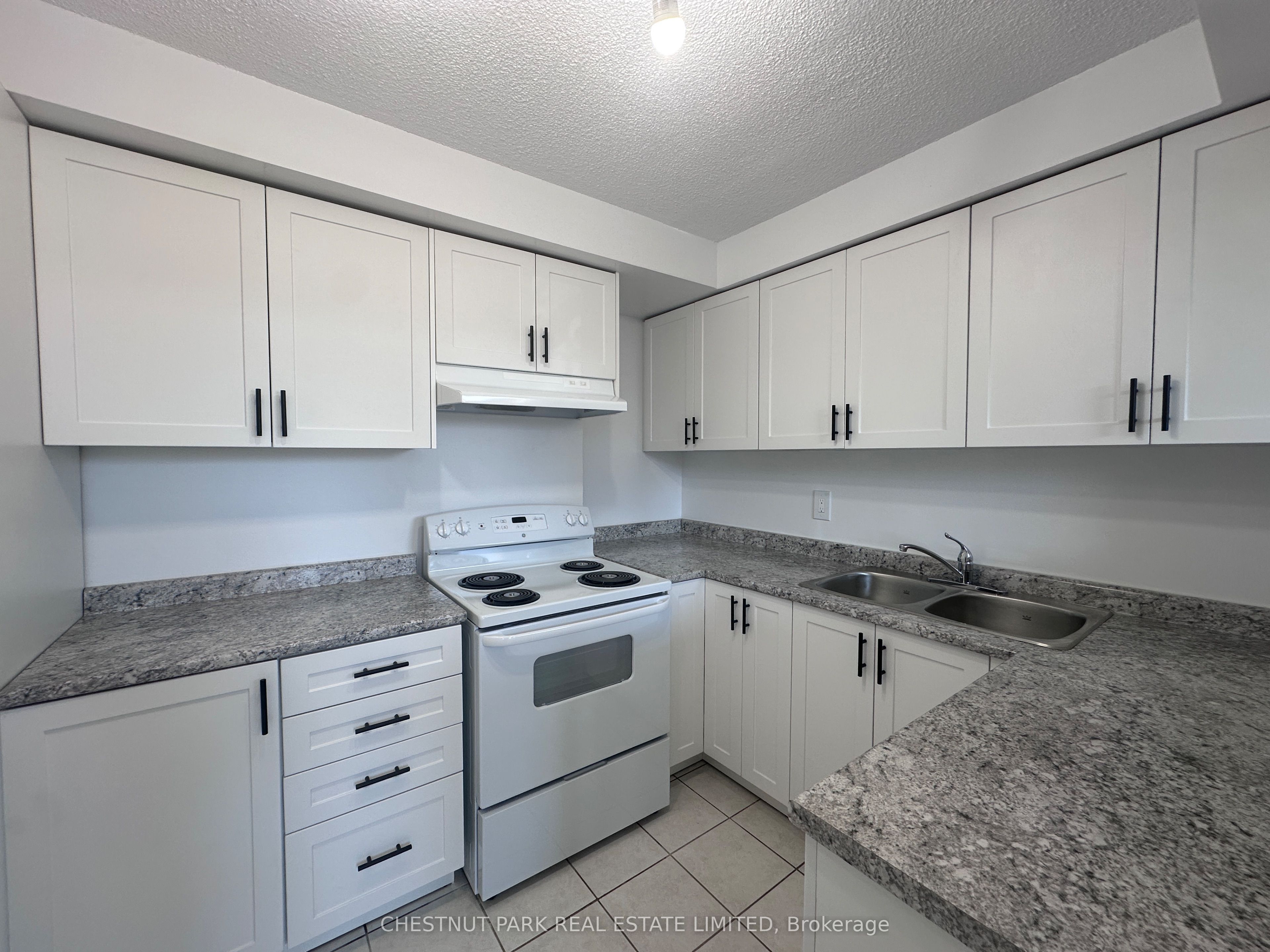 1060 Caven Street 109 Property Photo 14