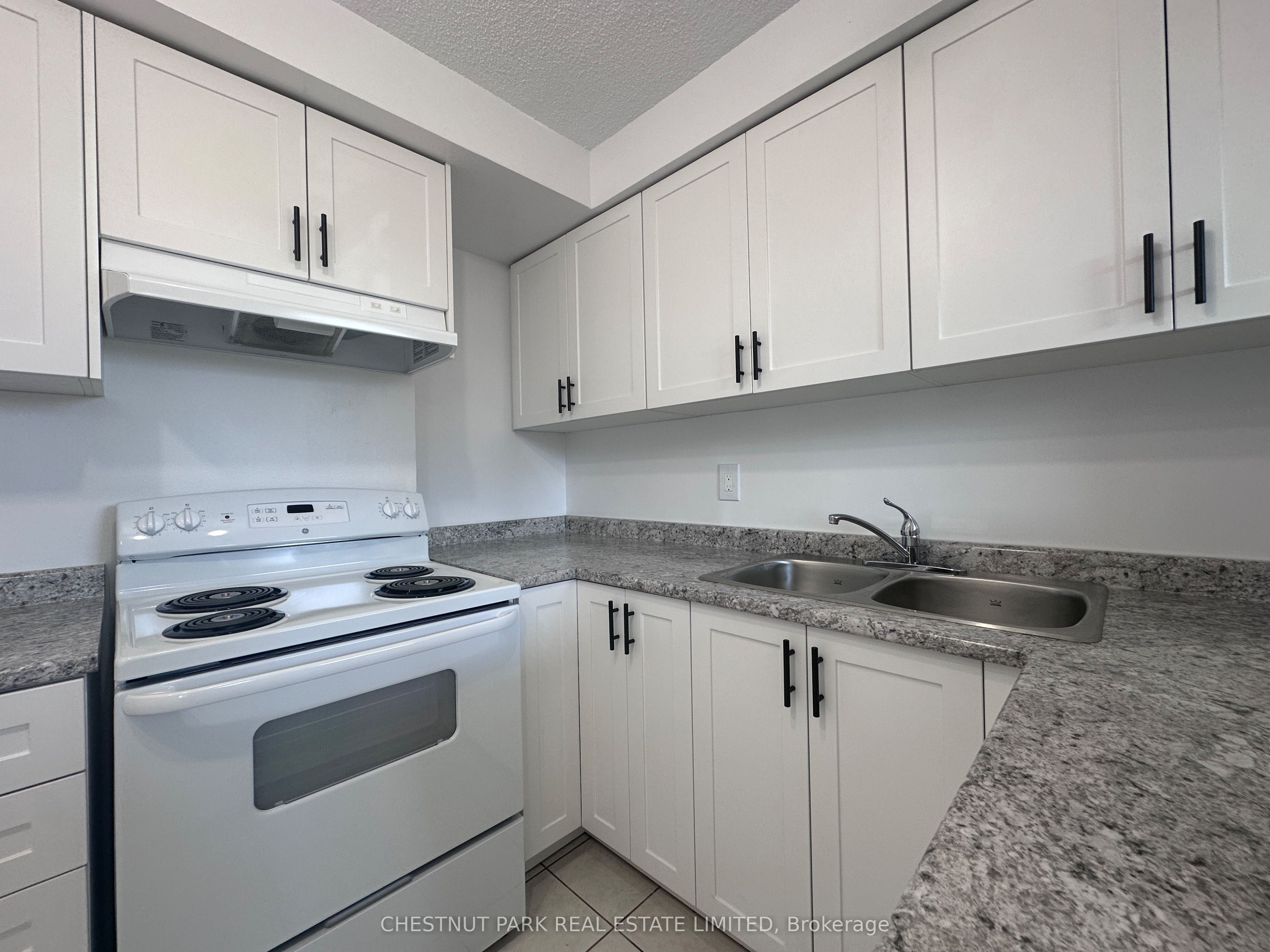 1060 Caven Street 109 Property Photo 15