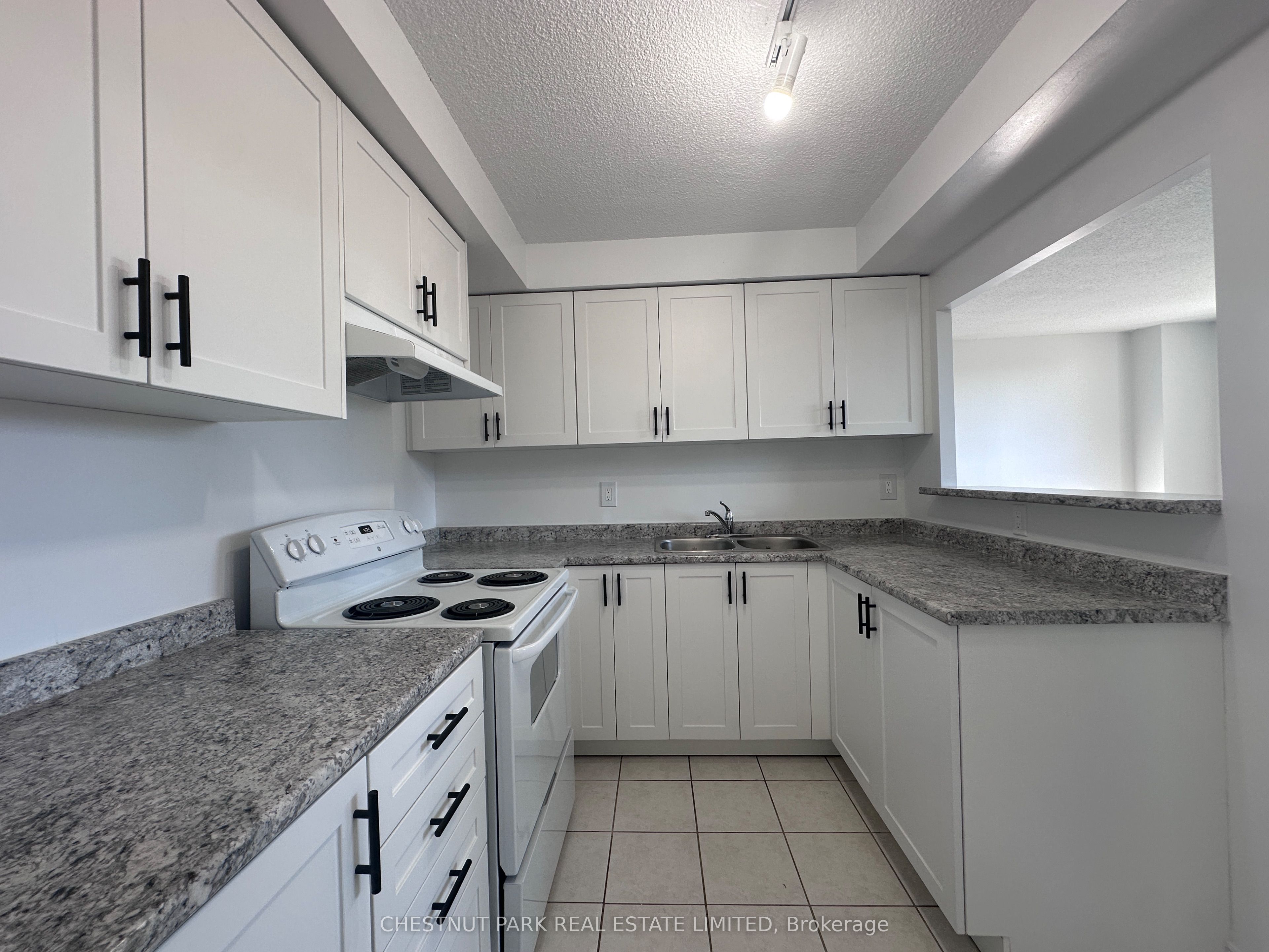 1060 Caven Street 109 Property Photo 16