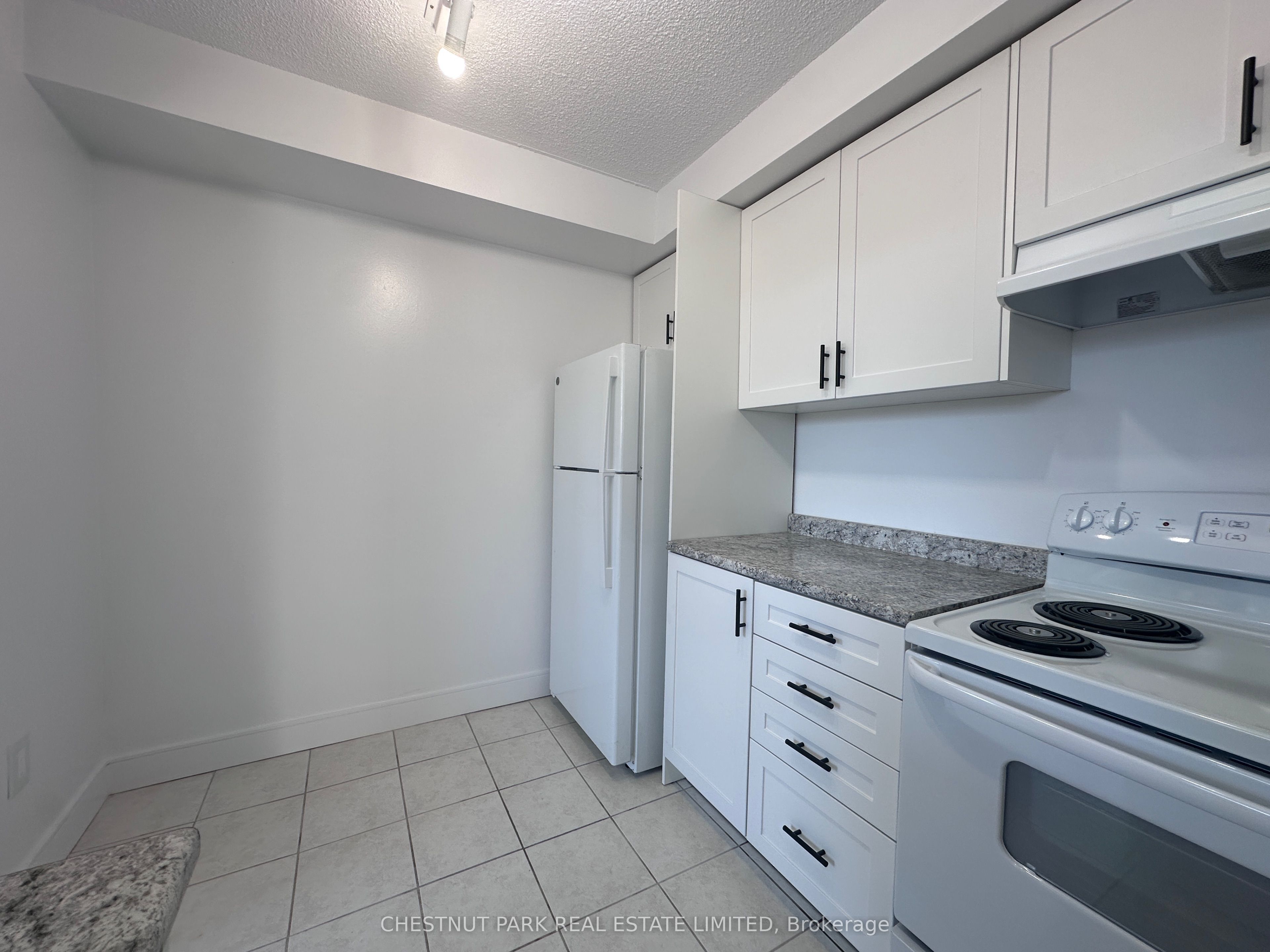 1060 Caven Street 109 Property Photo 17
