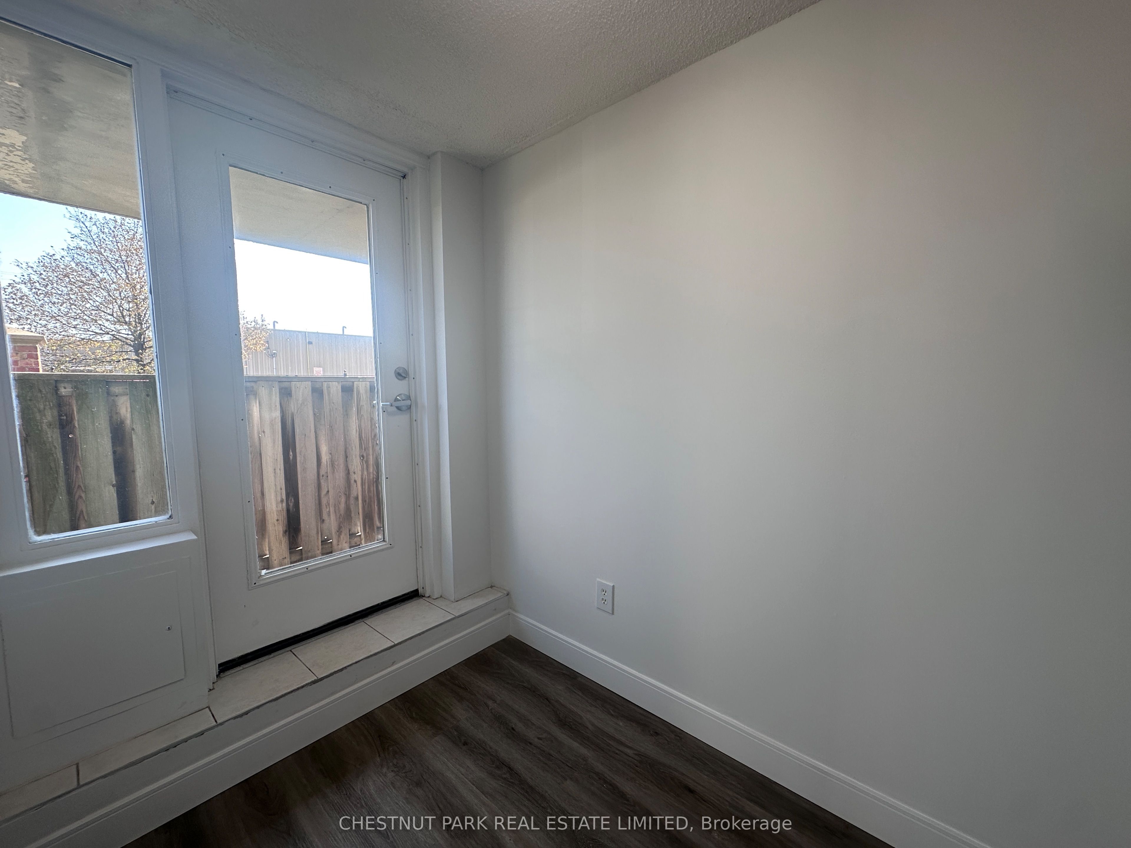 1060 Caven Street 109 Property Photo 25