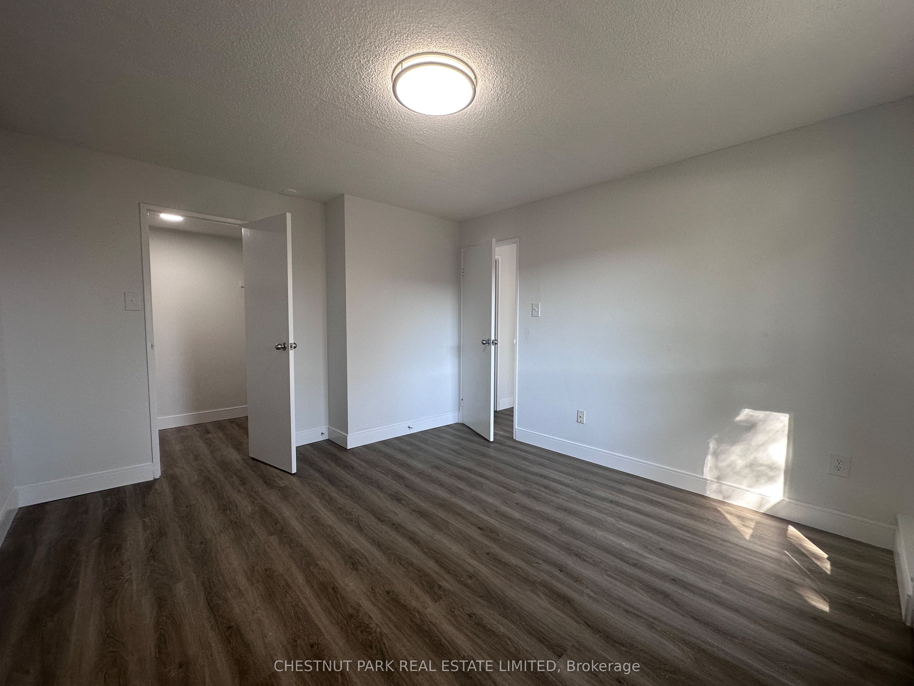 1060 Caven Street 109 Property Photo 30