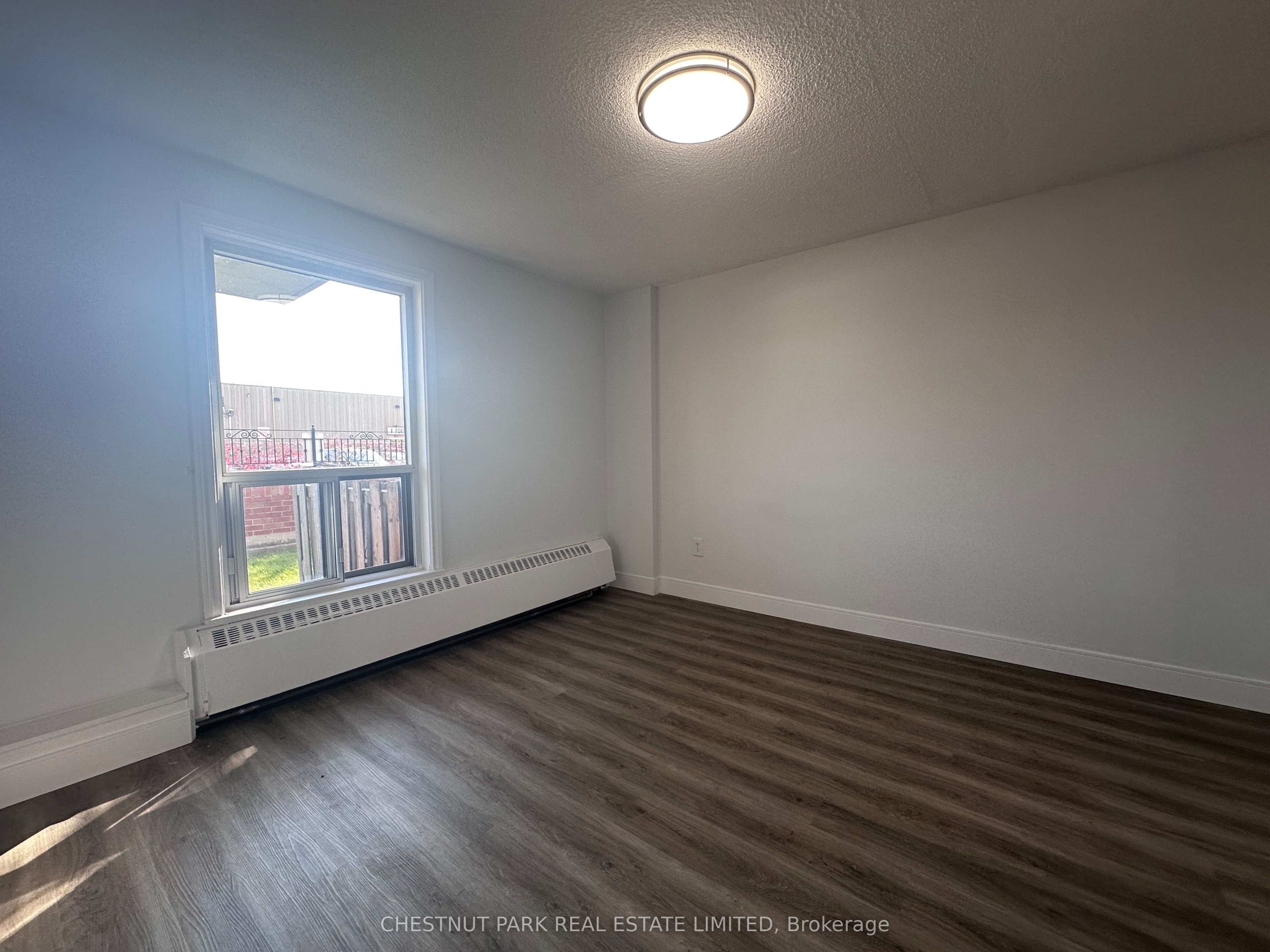 1060 Caven Street 109 Property Photo 32