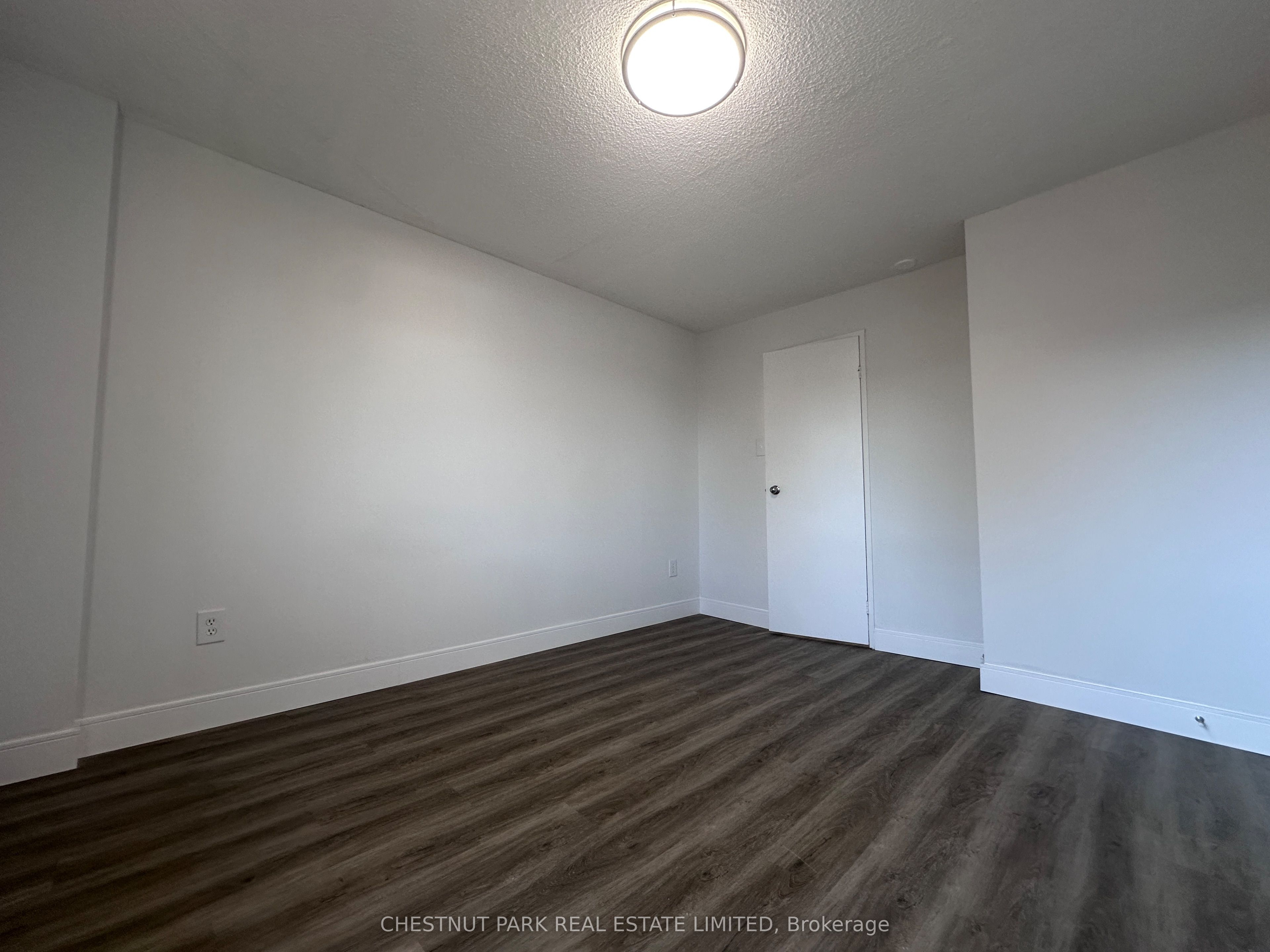 1060 Caven Street 109 Property Photo 35