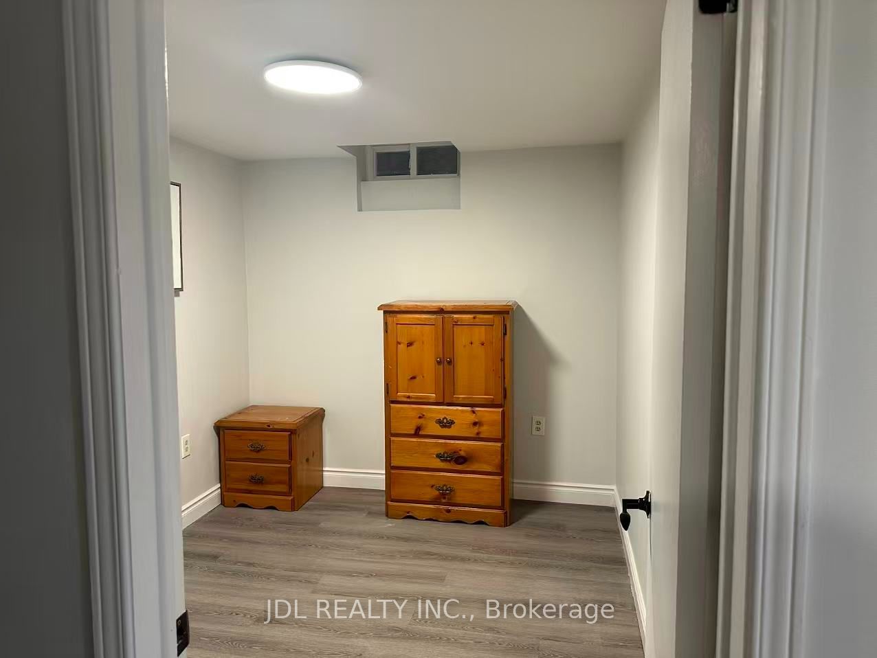 3446 Halstead Road Property Photo 7